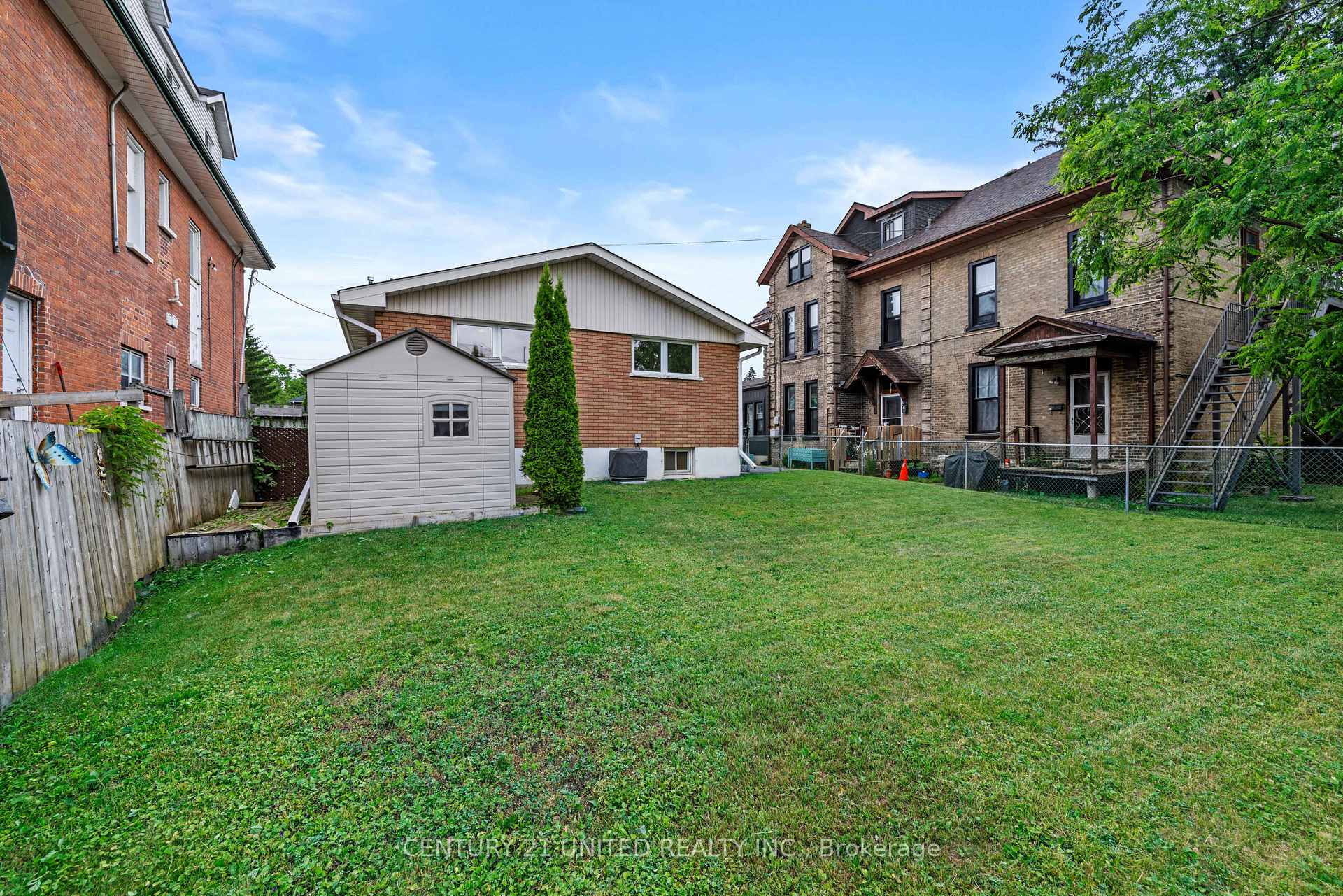 Photo 4 of 744 Water Street, Peterborough, Northcrest Ward 5 — HOMEH