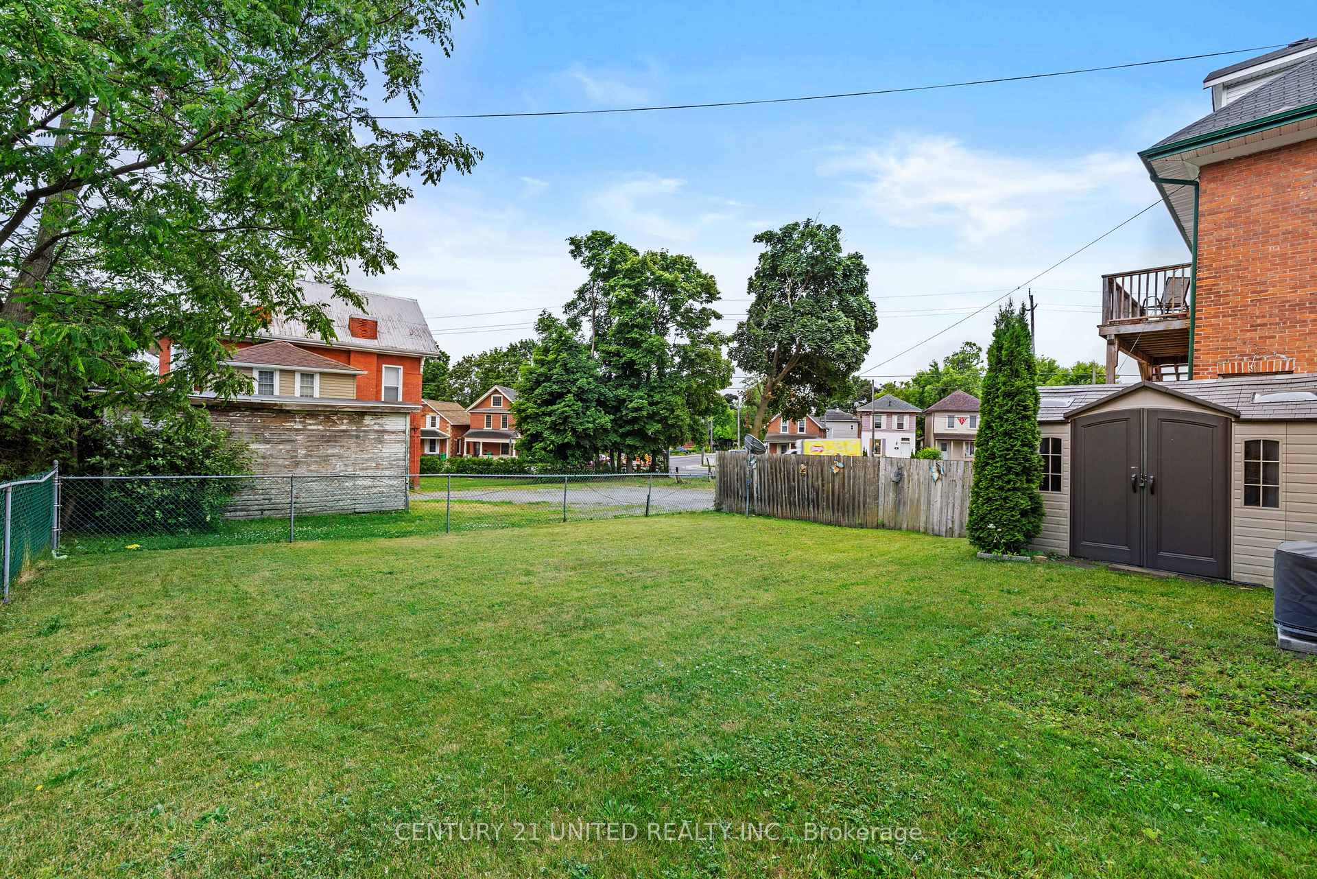 Photo 7 of 744 Water Street, Peterborough, Northcrest Ward 5 — HOMEH