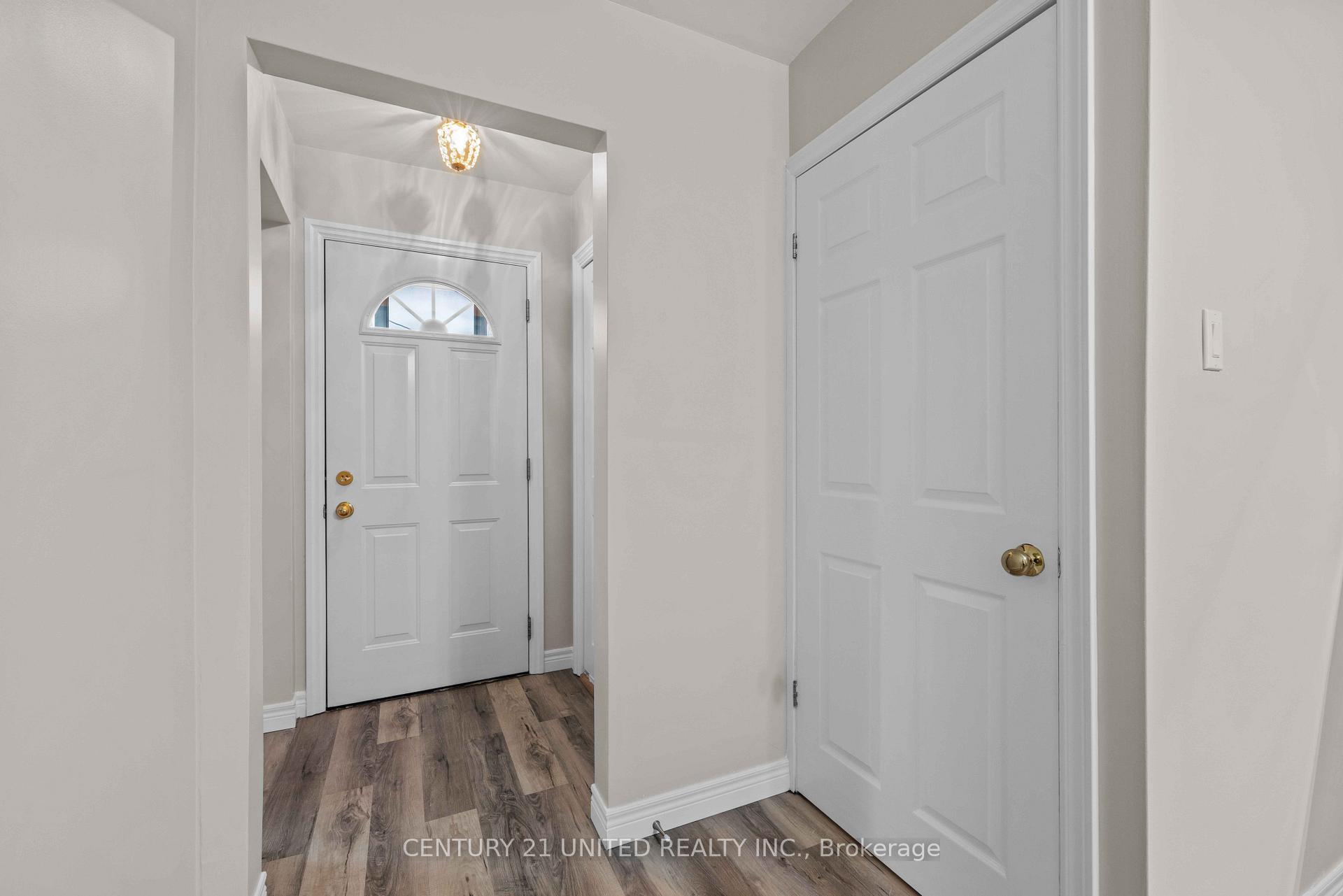 Photo 8 of 744 Water Street, Peterborough, Northcrest Ward 5 — HOMEH