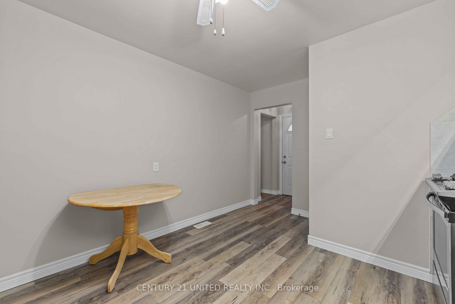Photo 11 of 744 Water Street, Peterborough, Northcrest Ward 5 — HOMEH