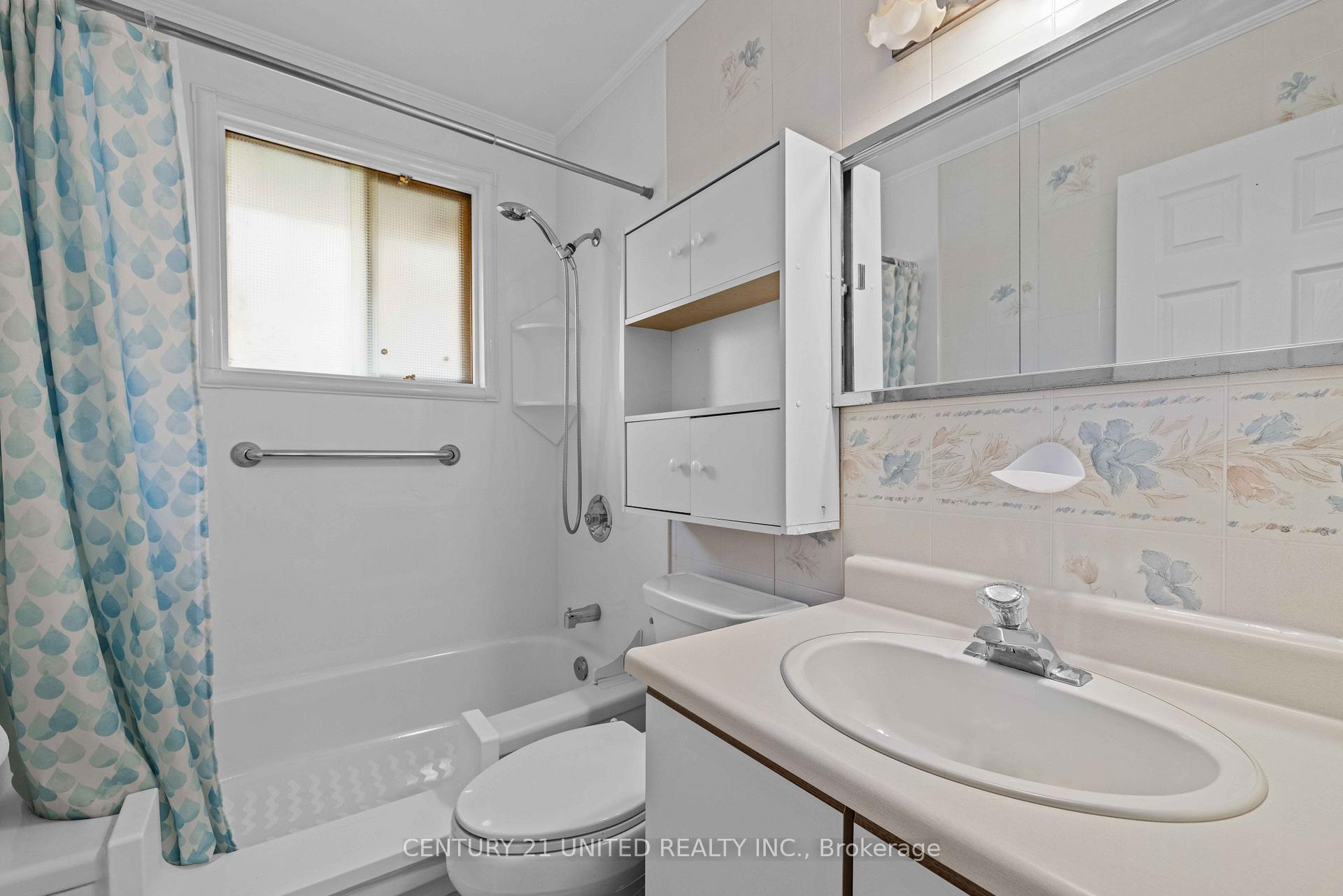 Photo 17 of 744 Water Street, Peterborough, Northcrest Ward 5 — HOMEH