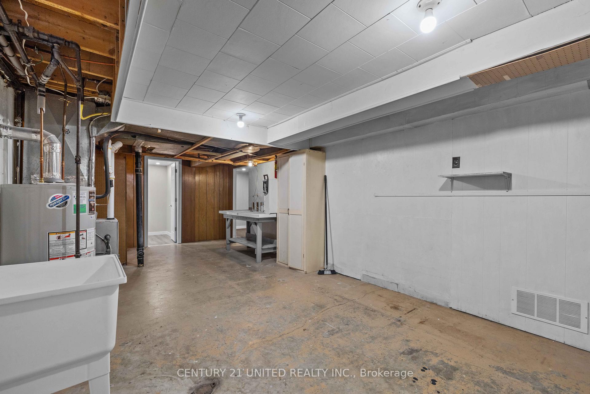 Photo 29 of 744 Water Street, Peterborough, Northcrest Ward 5 — HOMEH