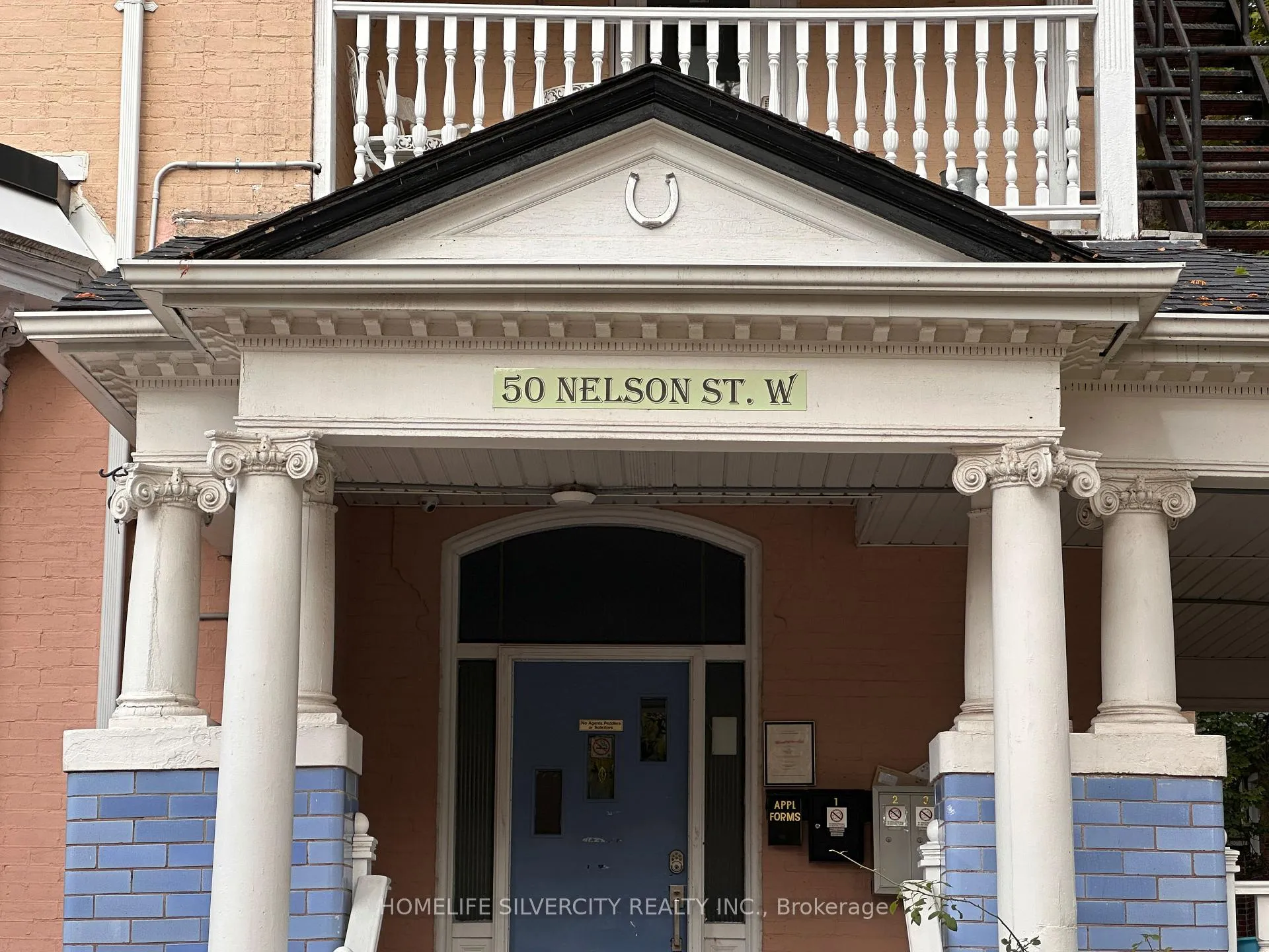 Photo 2 of Unit 4, 50 Nelson Street W, Brampton, Downtown Brampton — HOMEH