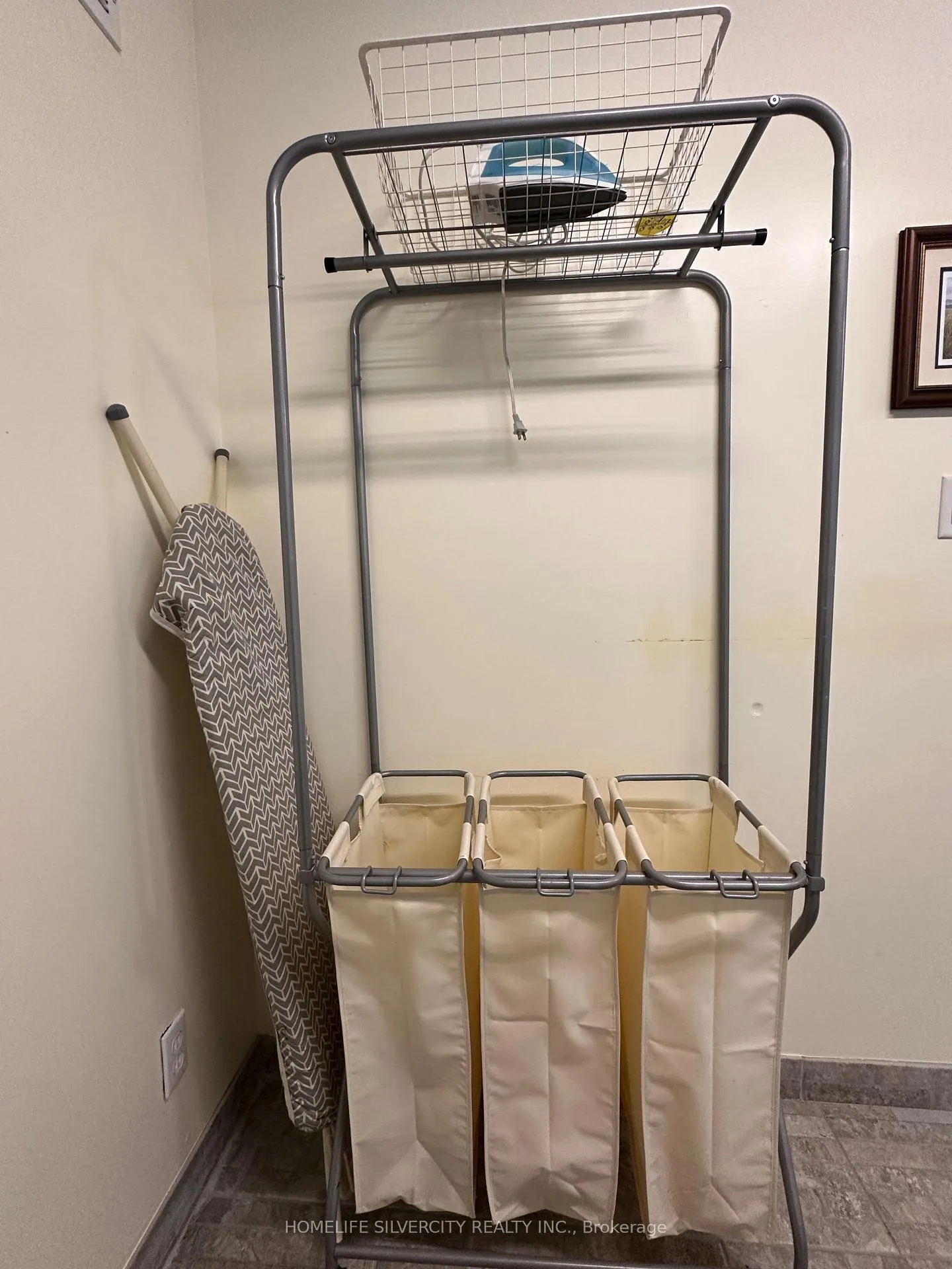 Photo 28 of Unit 4, 50 Nelson Street W, Brampton, Downtown Brampton — HOMEH