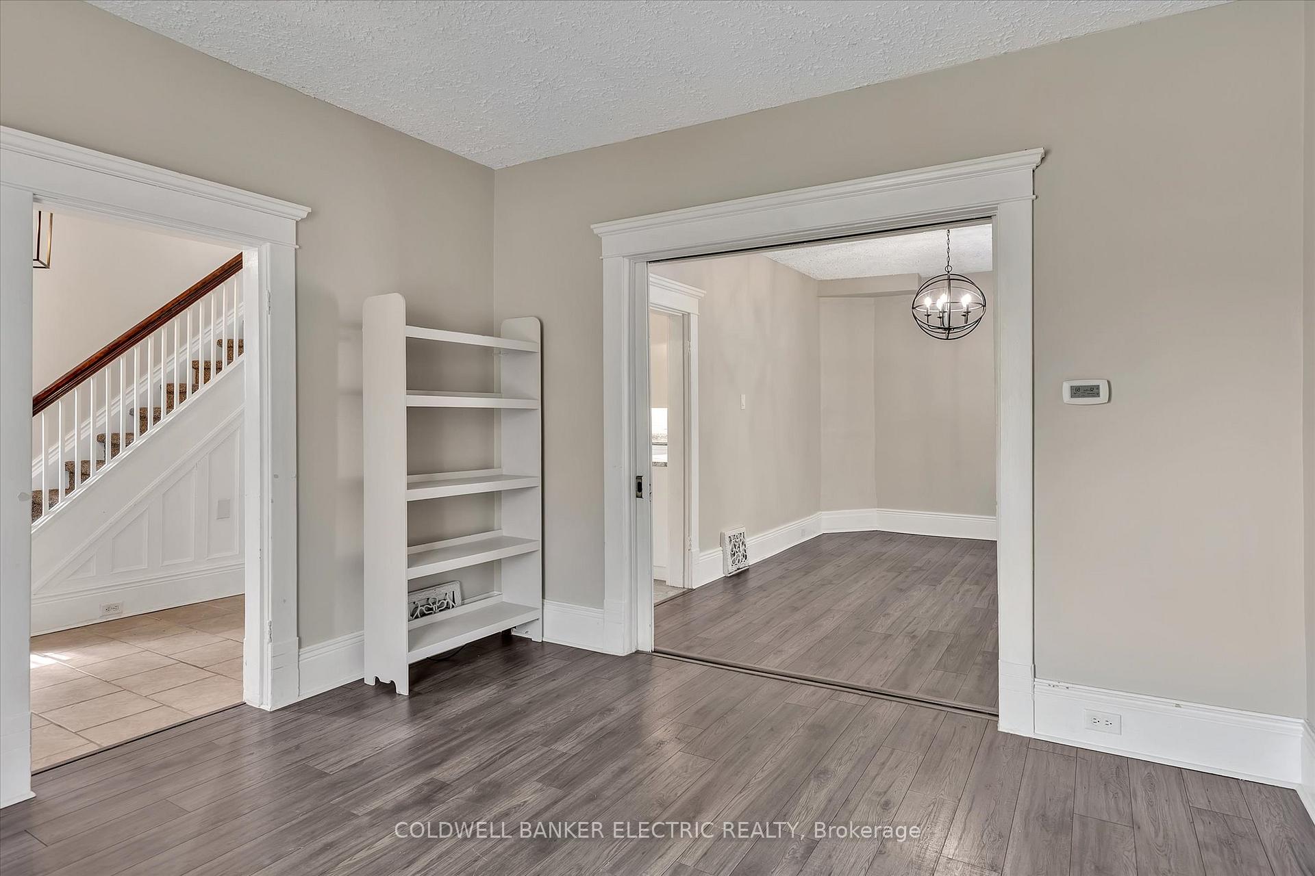 Photo 7 of 202 Braidwood Avenue, Peterborough, Otonabee Ward 1 — HOMEH