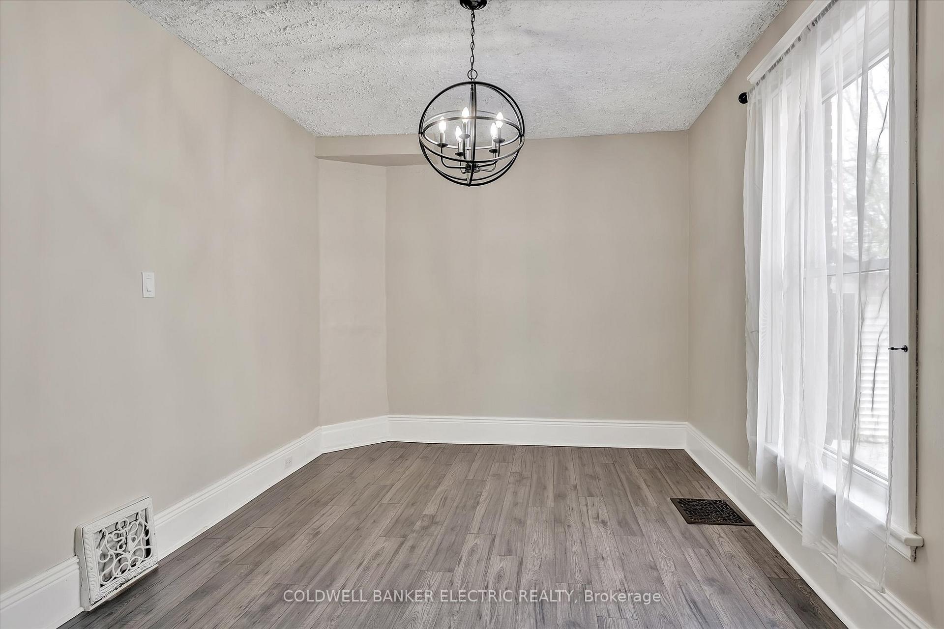 Photo 9 of 202 Braidwood Avenue, Peterborough, Otonabee Ward 1 — HOMEH