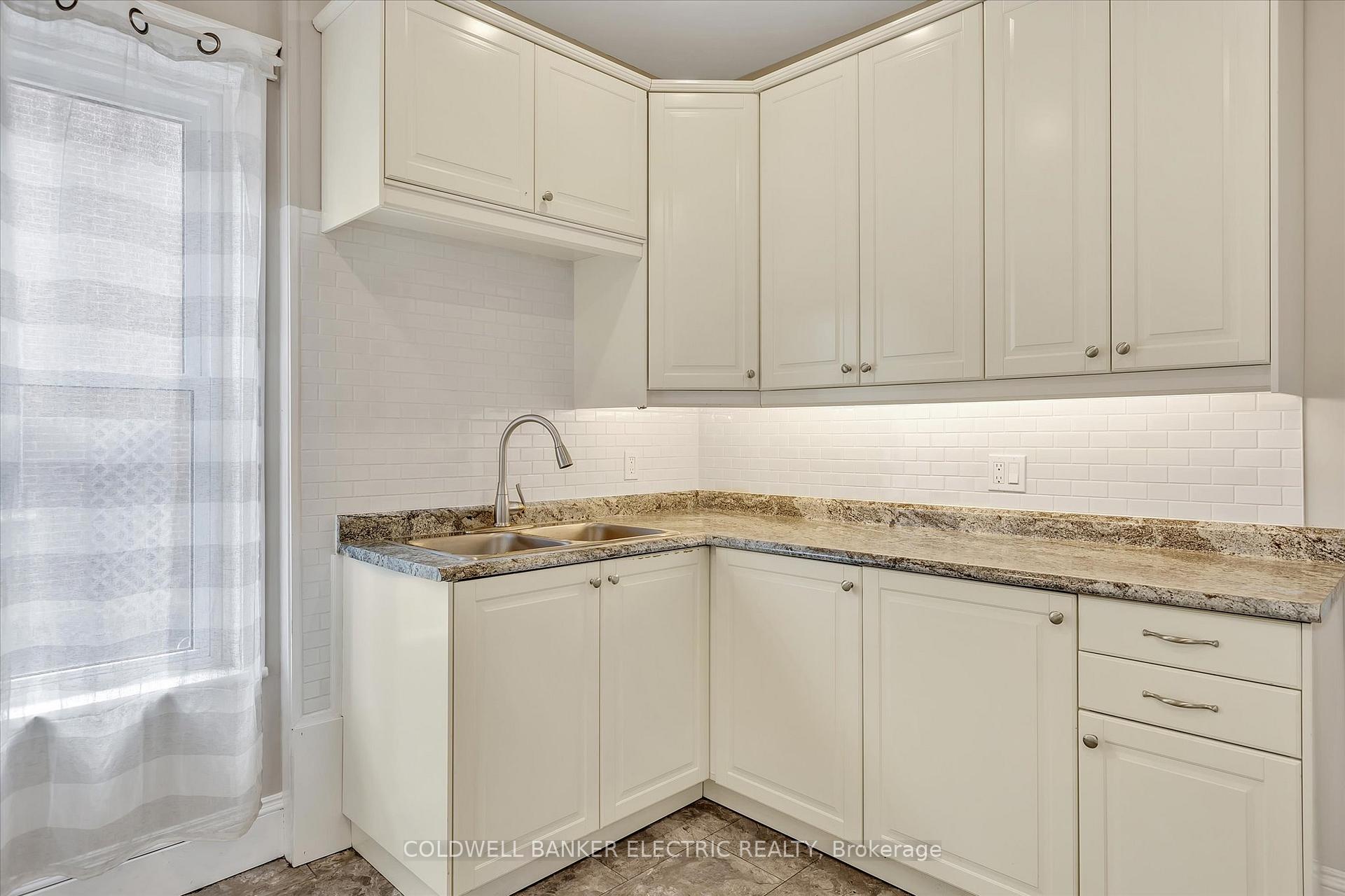 Photo 16 of 202 Braidwood Avenue, Peterborough, Otonabee Ward 1 — HOMEH