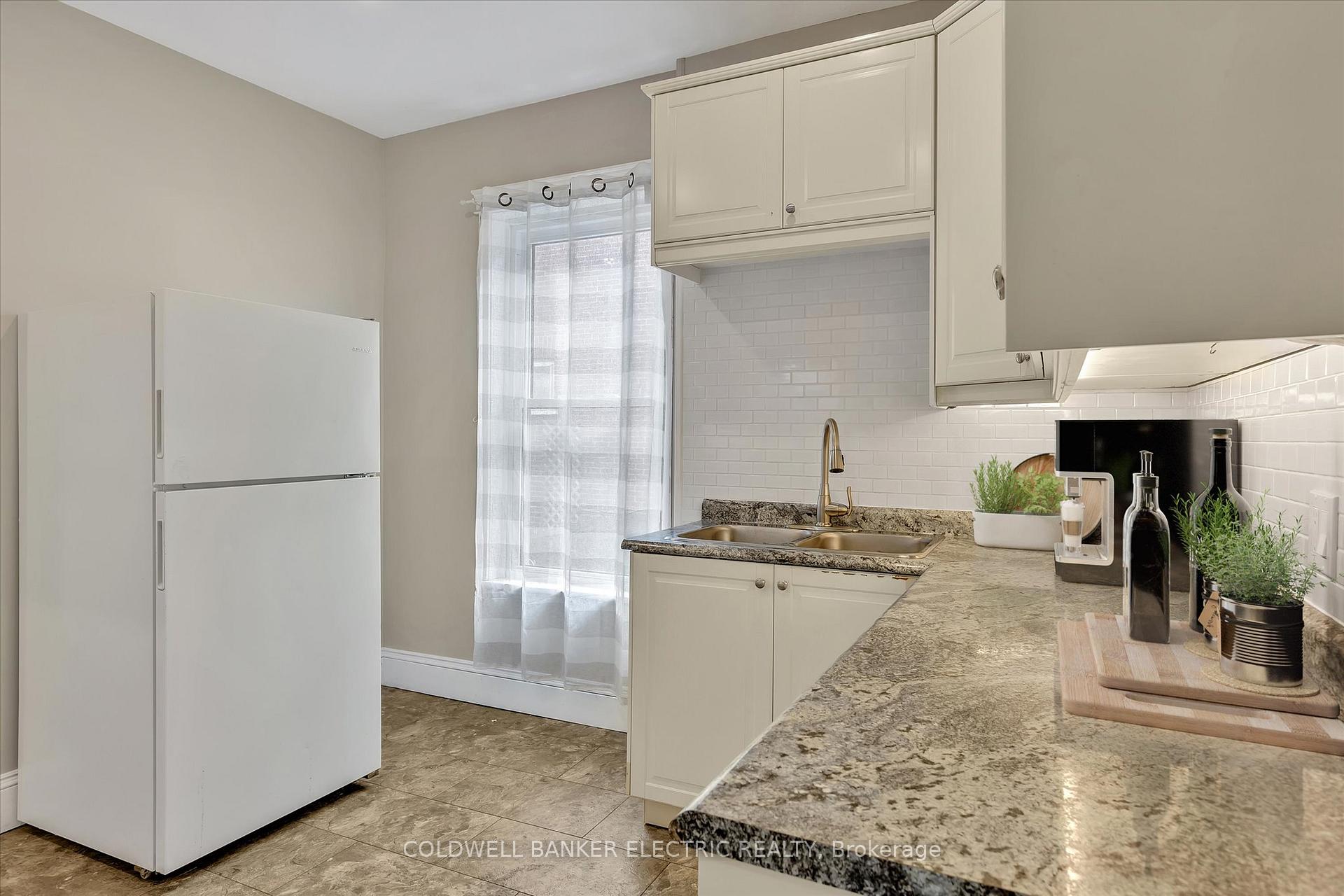Photo 17 of 202 Braidwood Avenue, Peterborough, Otonabee Ward 1 — HOMEH