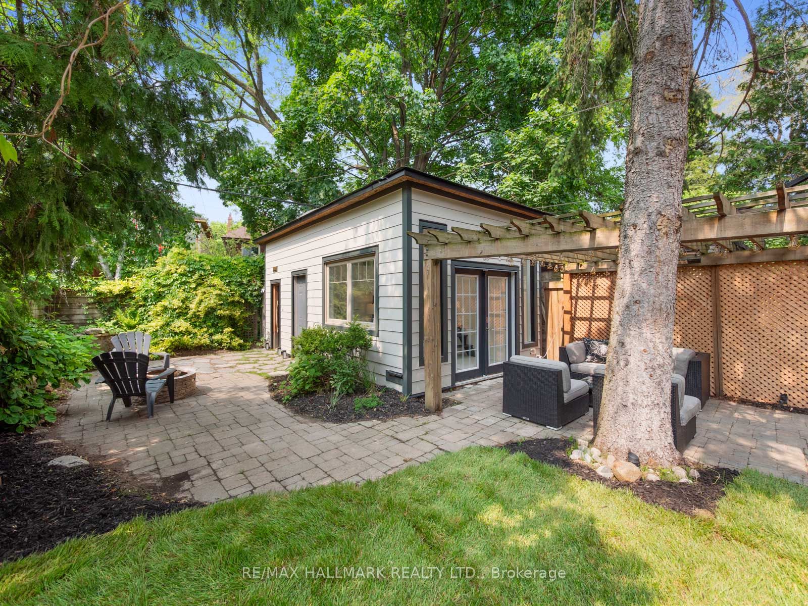 Photo 92 of 18 Thorncliffe Avenue, Toronto, Playter Estates-Danforth — HOMEH
