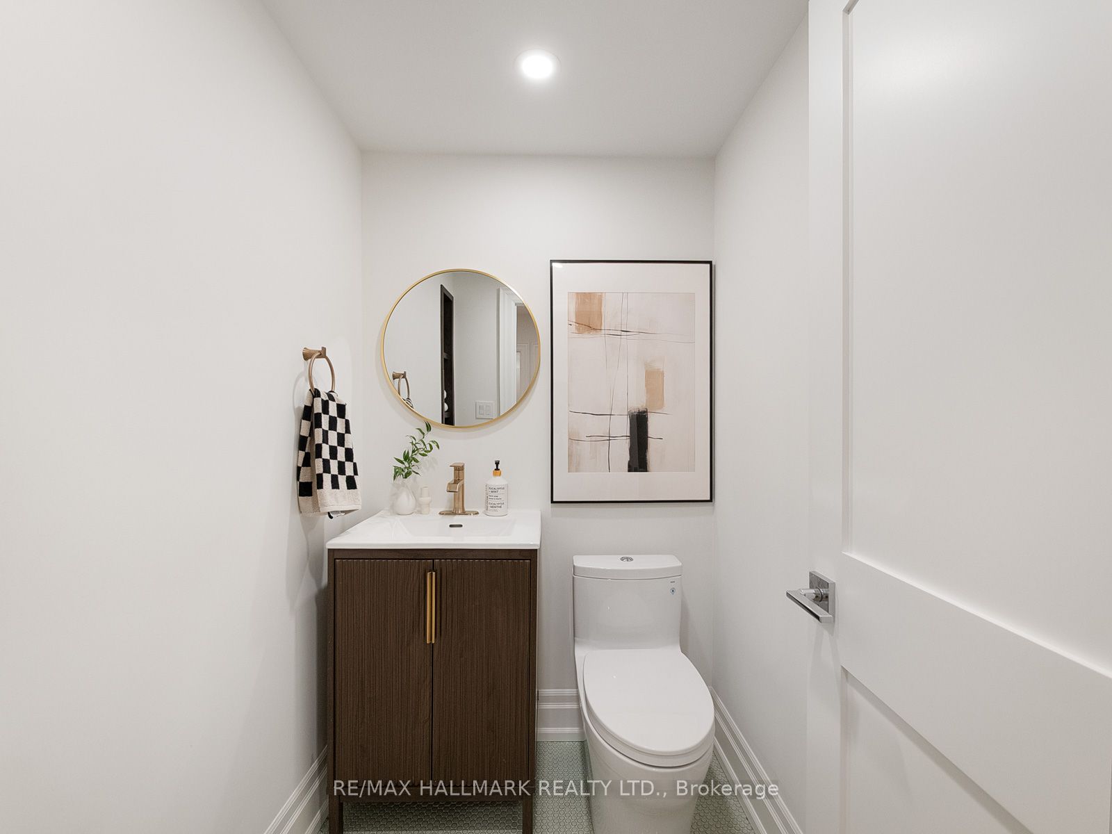 Photo 66 of 18 Thorncliffe Avenue, Toronto, Playter Estates-Danforth — HOMEH