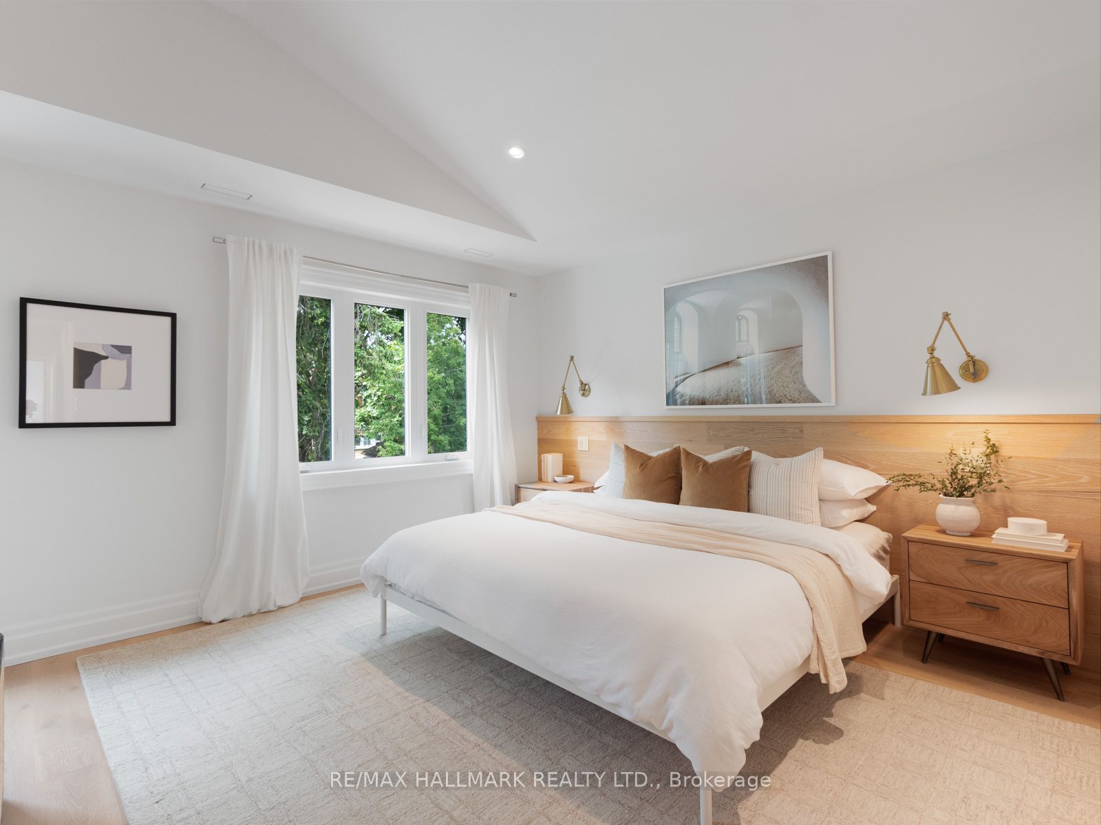 Photo 76 of 18 Thorncliffe Avenue, Toronto, Playter Estates-Danforth — HOMEH