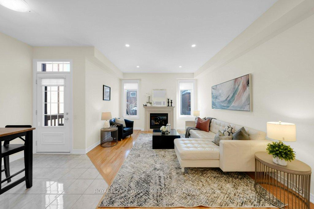 Photo 10 of 407 Lady Nadia Drive, Vaughan, Patterson — HOMEH