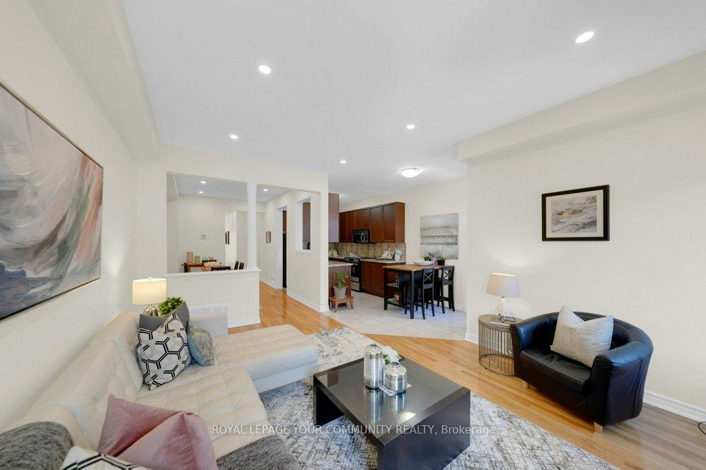 Photo 13 of 407 Lady Nadia Drive, Vaughan, Patterson — HOMEH