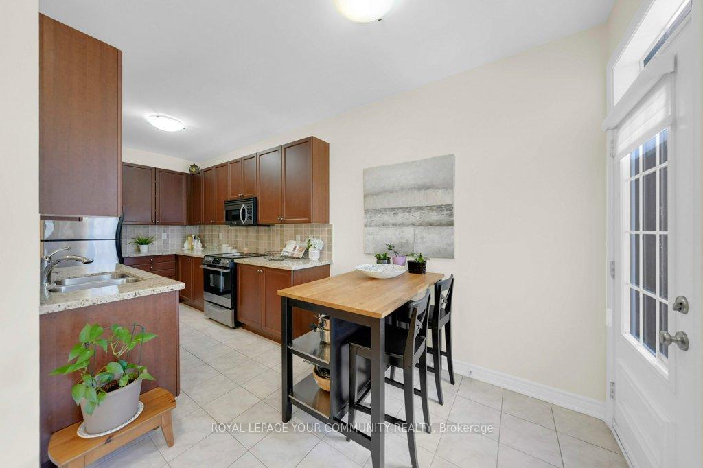 Photo 16 of 407 Lady Nadia Drive, Vaughan, Patterson — HOMEH