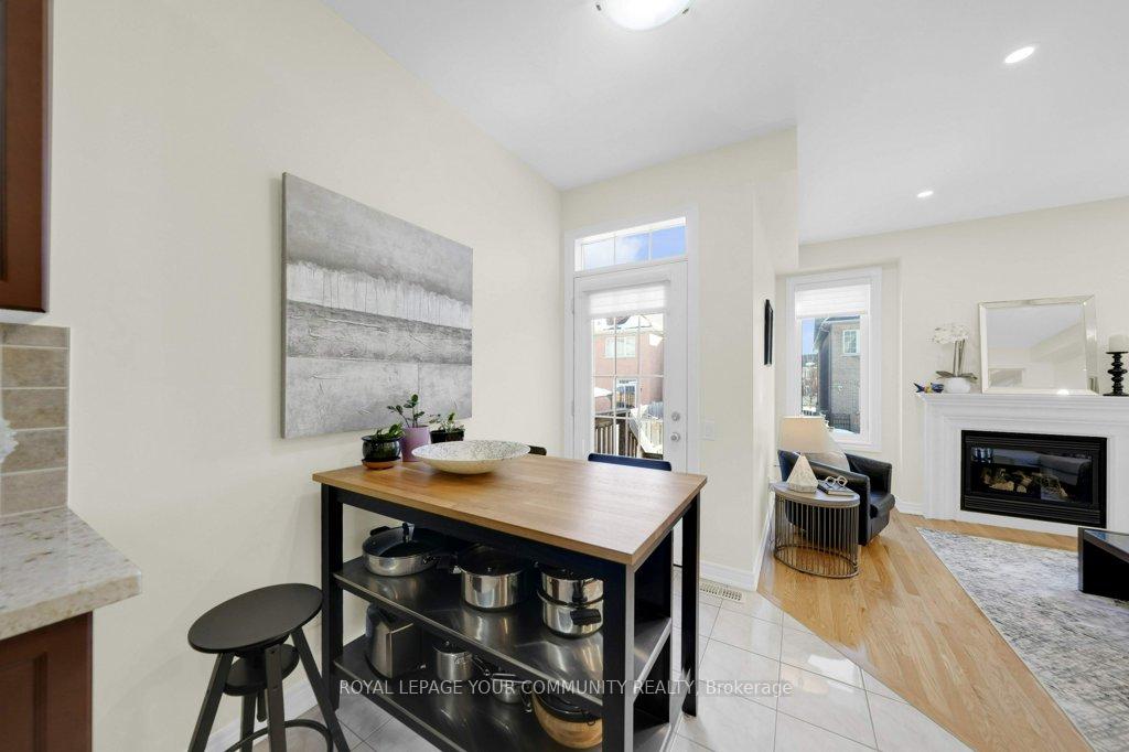 Photo 18 of 407 Lady Nadia Drive, Vaughan, Patterson — HOMEH