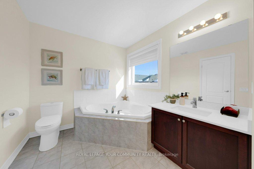 Photo 32 of 407 Lady Nadia Drive, Vaughan, Patterson — HOMEH