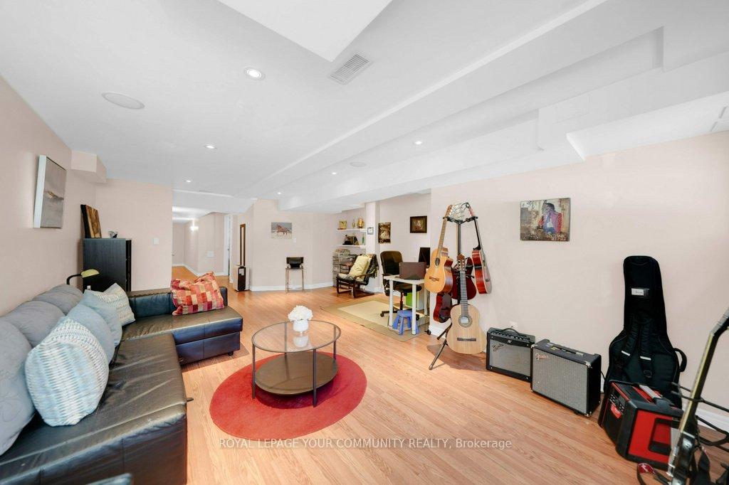 Photo 42 of 407 Lady Nadia Drive, Vaughan, Patterson — HOMEH