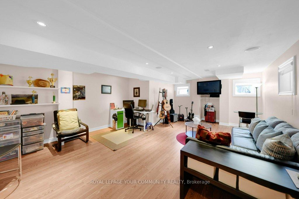 Photo 43 of 407 Lady Nadia Drive, Vaughan, Patterson — HOMEH