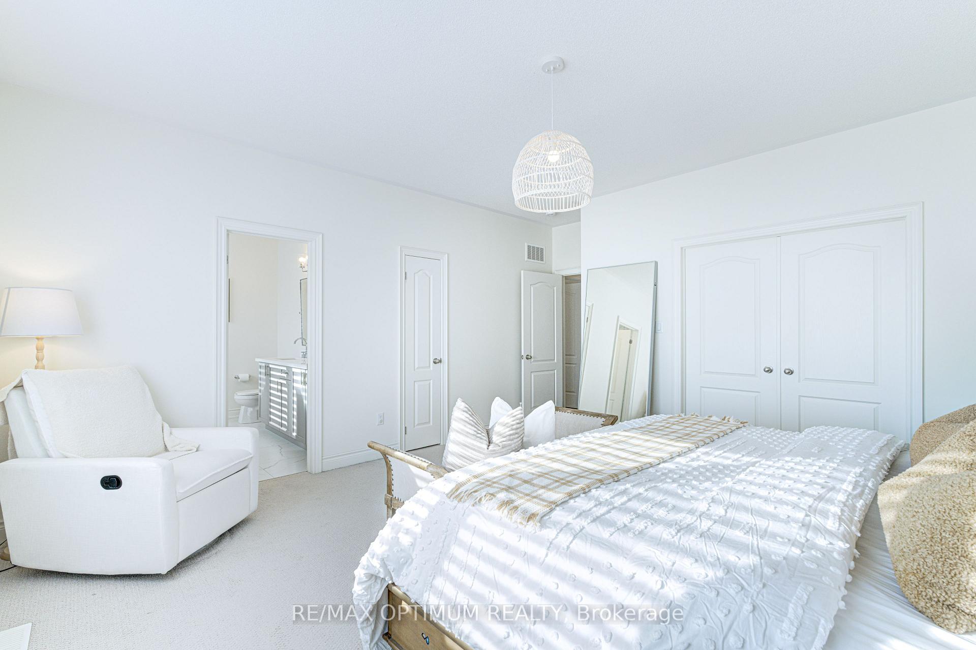 Photo 23 of 3 Mussle White Road, Brampton, Bram West — HOMEH