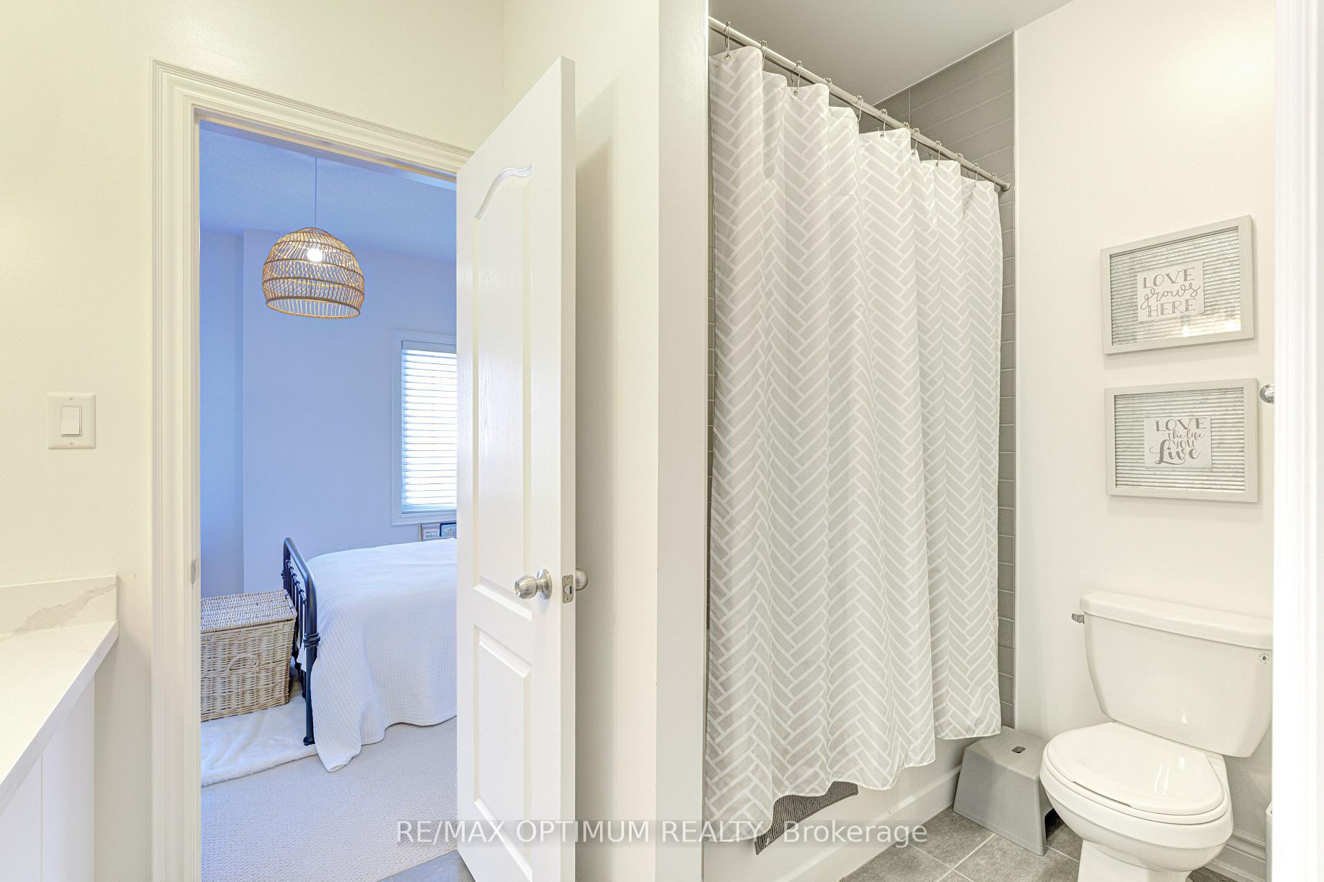 Photo 31 of 3 Mussle White Road, Brampton, Bram West — HOMEH