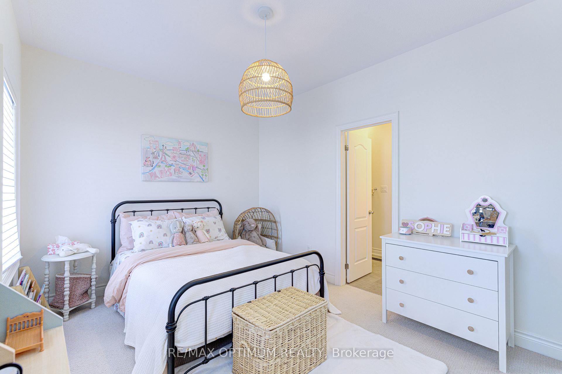 Photo 35 of 3 Mussle White Road, Brampton, Bram West — HOMEH