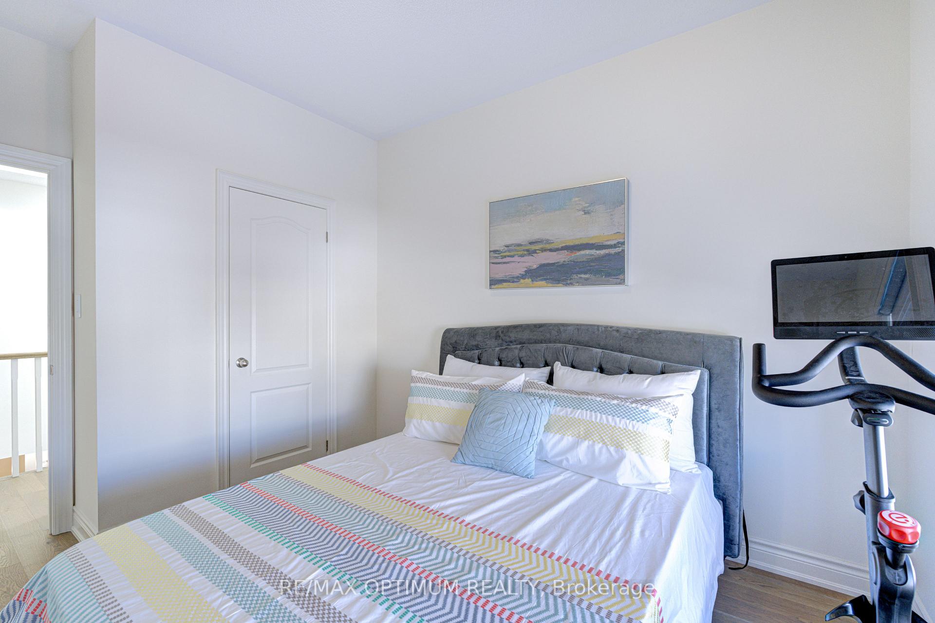 Photo 45 of 3 Mussle White Road, Brampton, Bram West — HOMEH