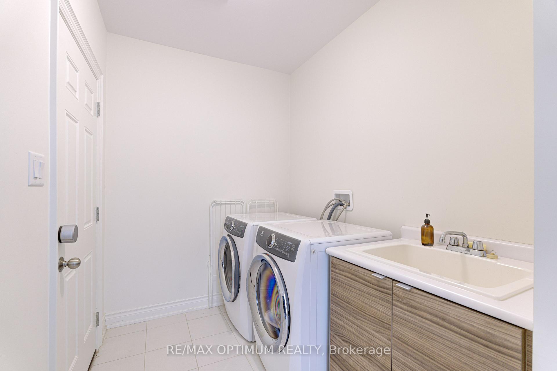 Photo 41 of 3 Mussle White Road, Brampton, Bram West — HOMEH