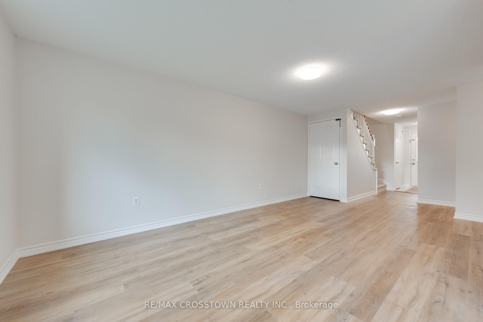 Photo 7 of 57 Lee Crescent, Barrie, Holly — HOMEH