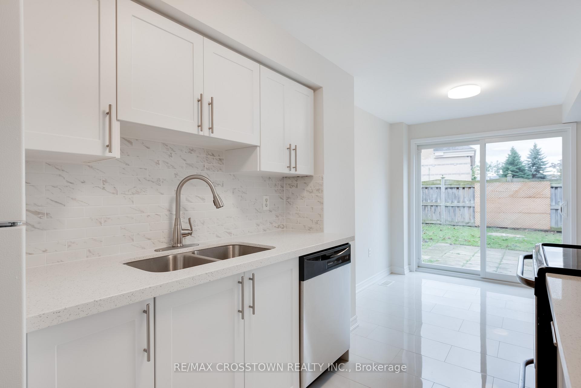Photo 12 of 57 Lee Crescent, Barrie, Holly — HOMEH
