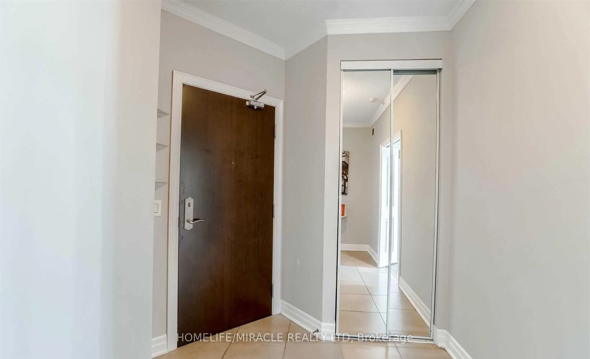 Photo 3 of Unit 1002, 100 John Street, Brampton, Downtown Brampton — HOMEH