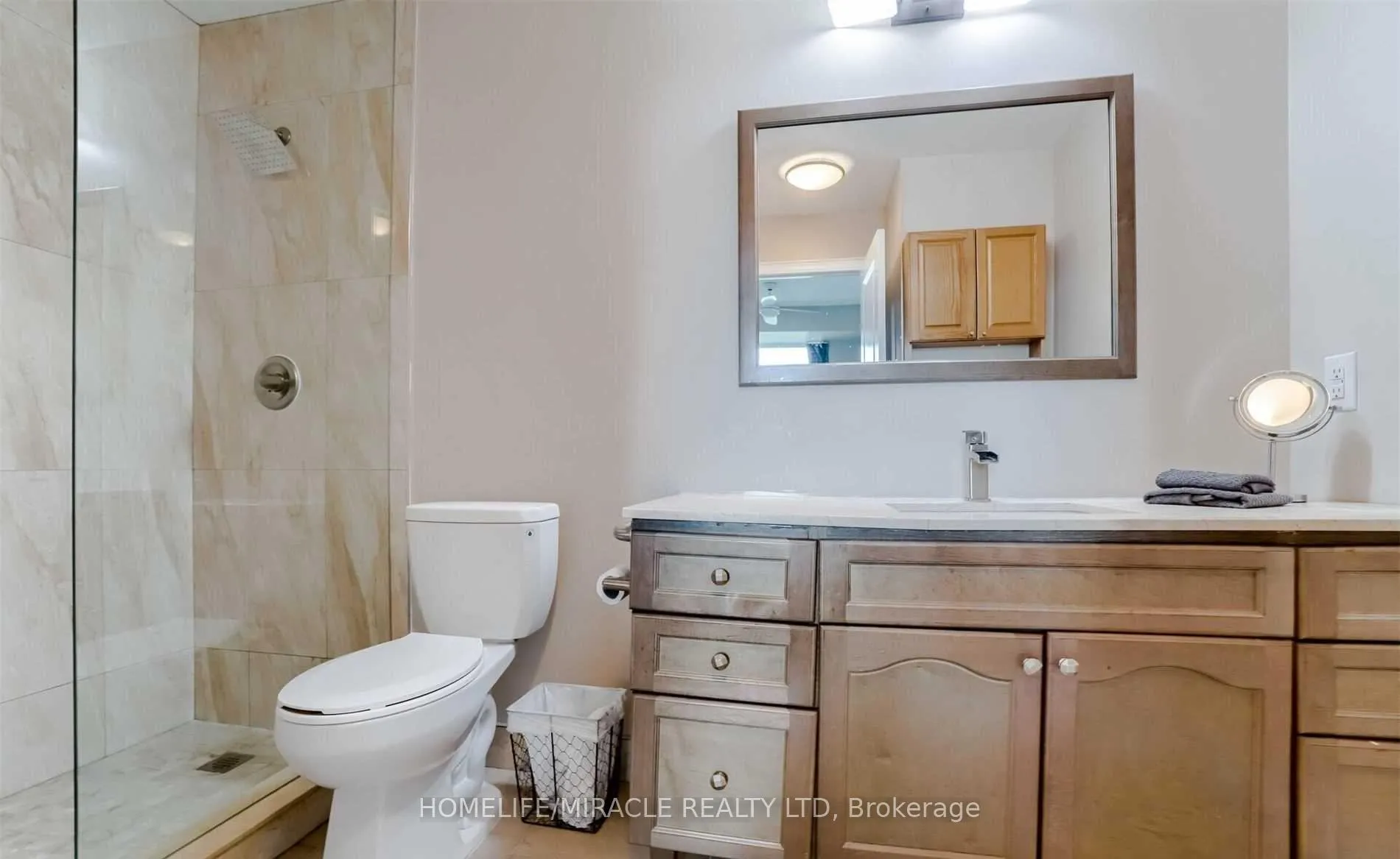 Photo 17 of Unit 1002, 100 John Street, Brampton, Downtown Brampton — HOMEH