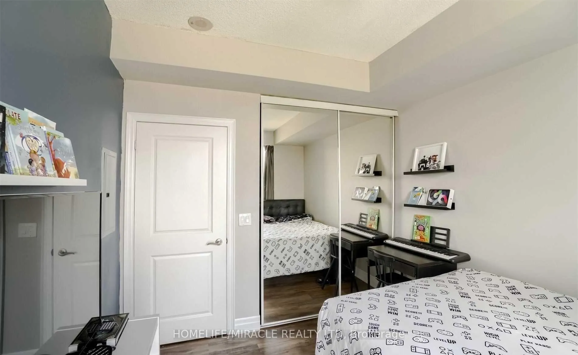 Photo 19 of Unit 1002, 100 John Street, Brampton, Downtown Brampton — HOMEH