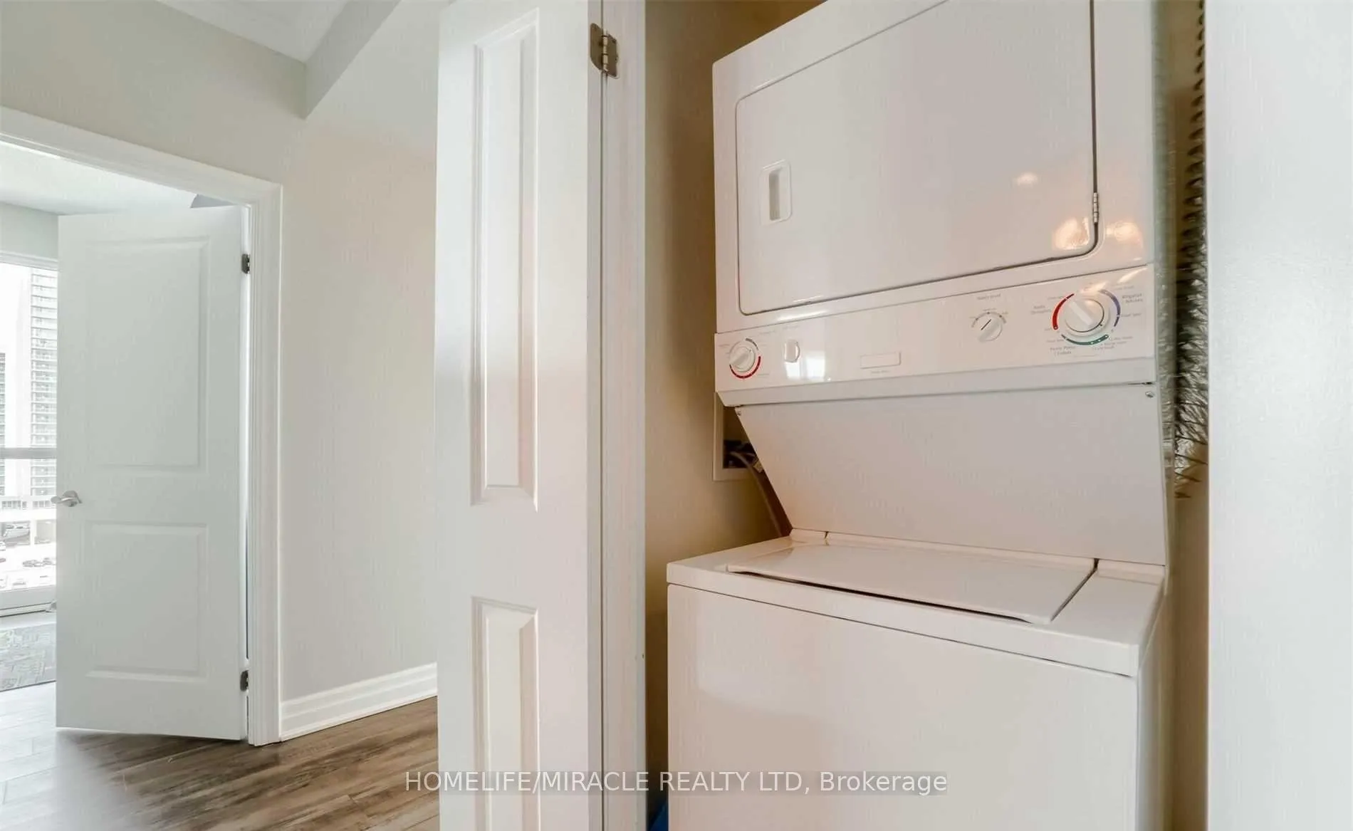 Photo 21 of Unit 1002, 100 John Street, Brampton, Downtown Brampton — HOMEH
