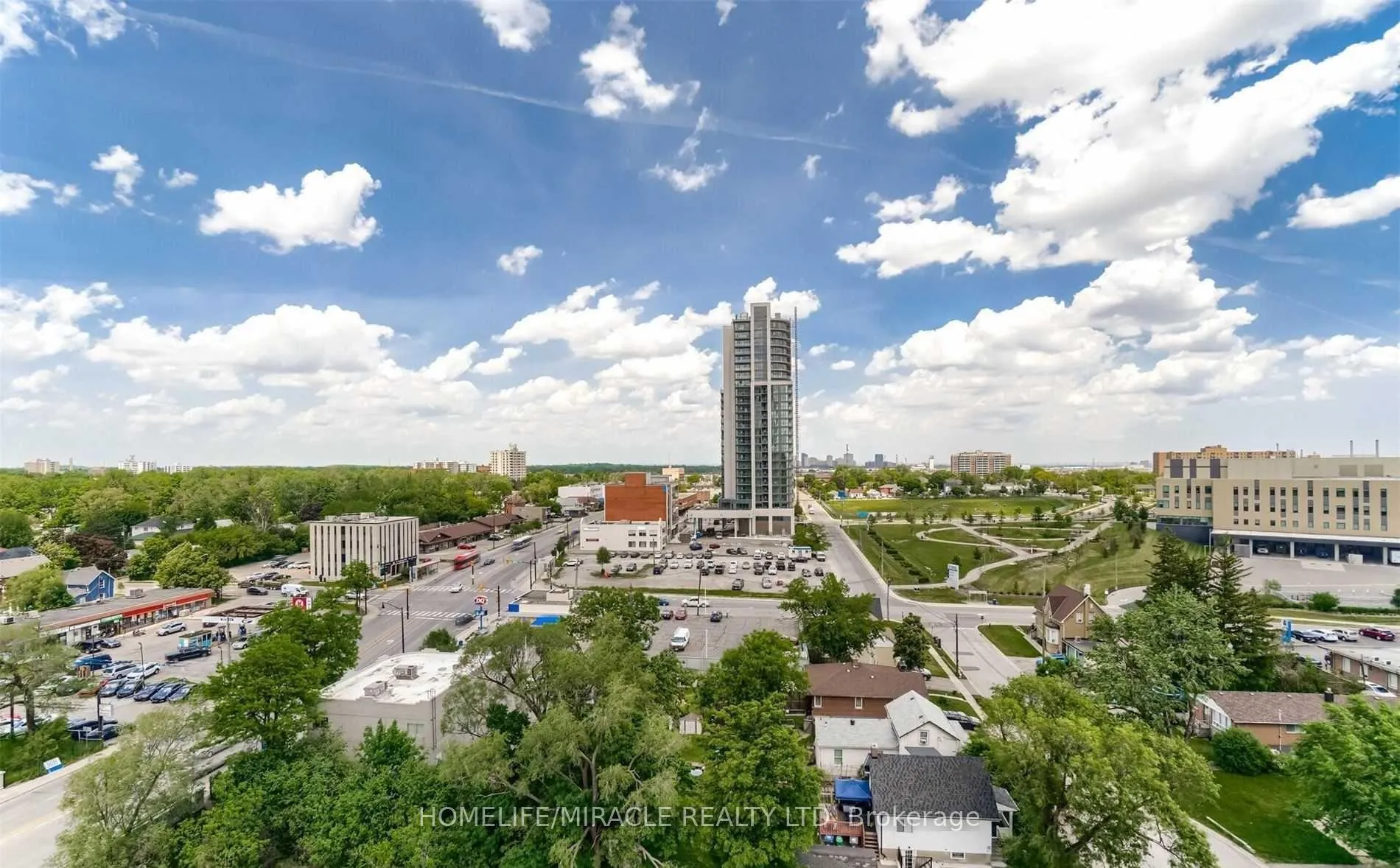 Photo 24 of Unit 1002, 100 John Street, Brampton, Downtown Brampton — HOMEH