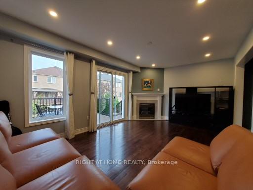 Photo 6 of 59 Sassafras Circle, Vaughan, Patterson — HOMEH