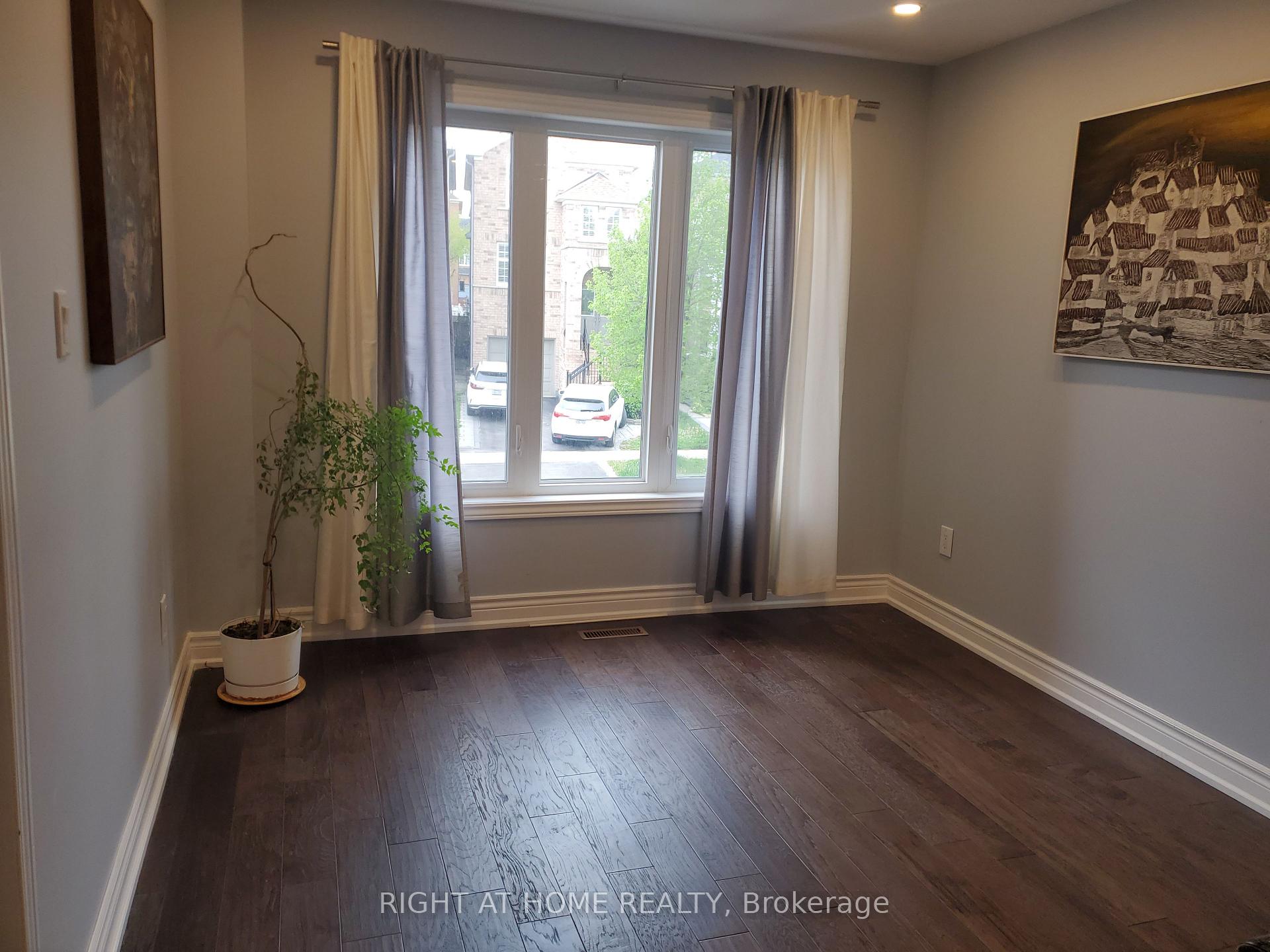 Photo 9 of 59 Sassafras Circle, Vaughan, Patterson — HOMEH