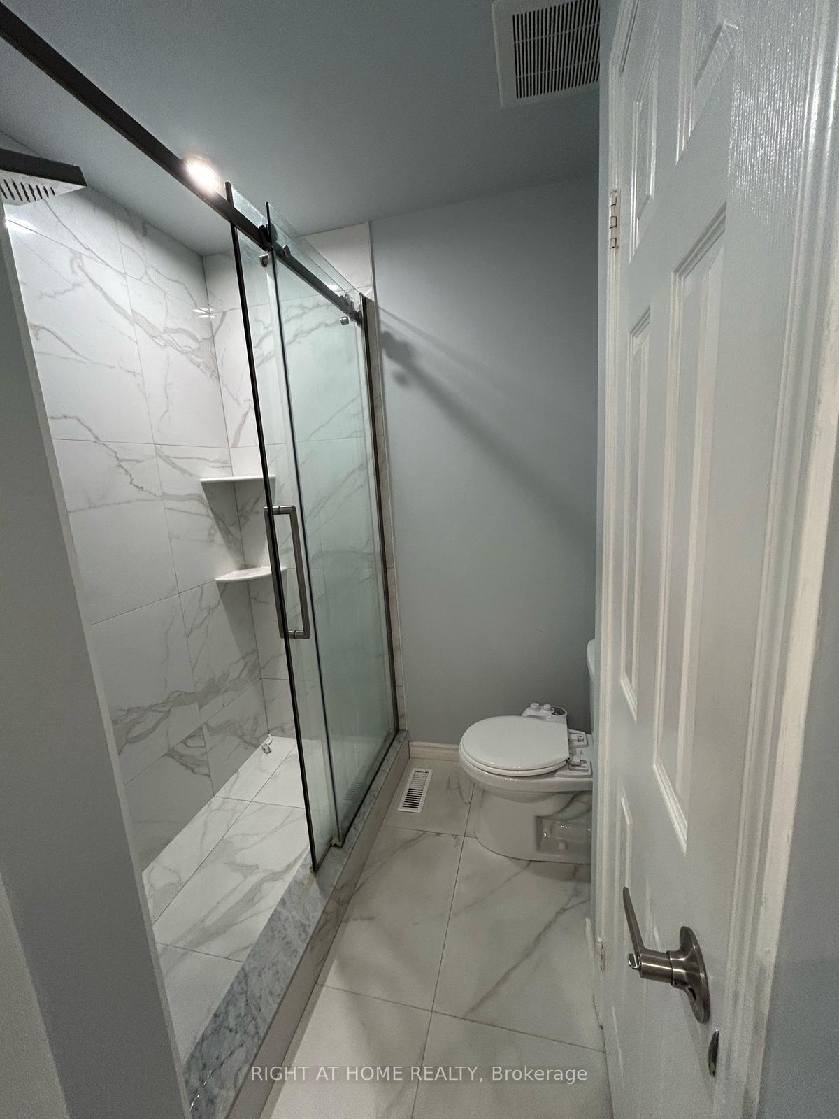 Photo 19 of 59 Sassafras Circle, Vaughan, Patterson — HOMEH