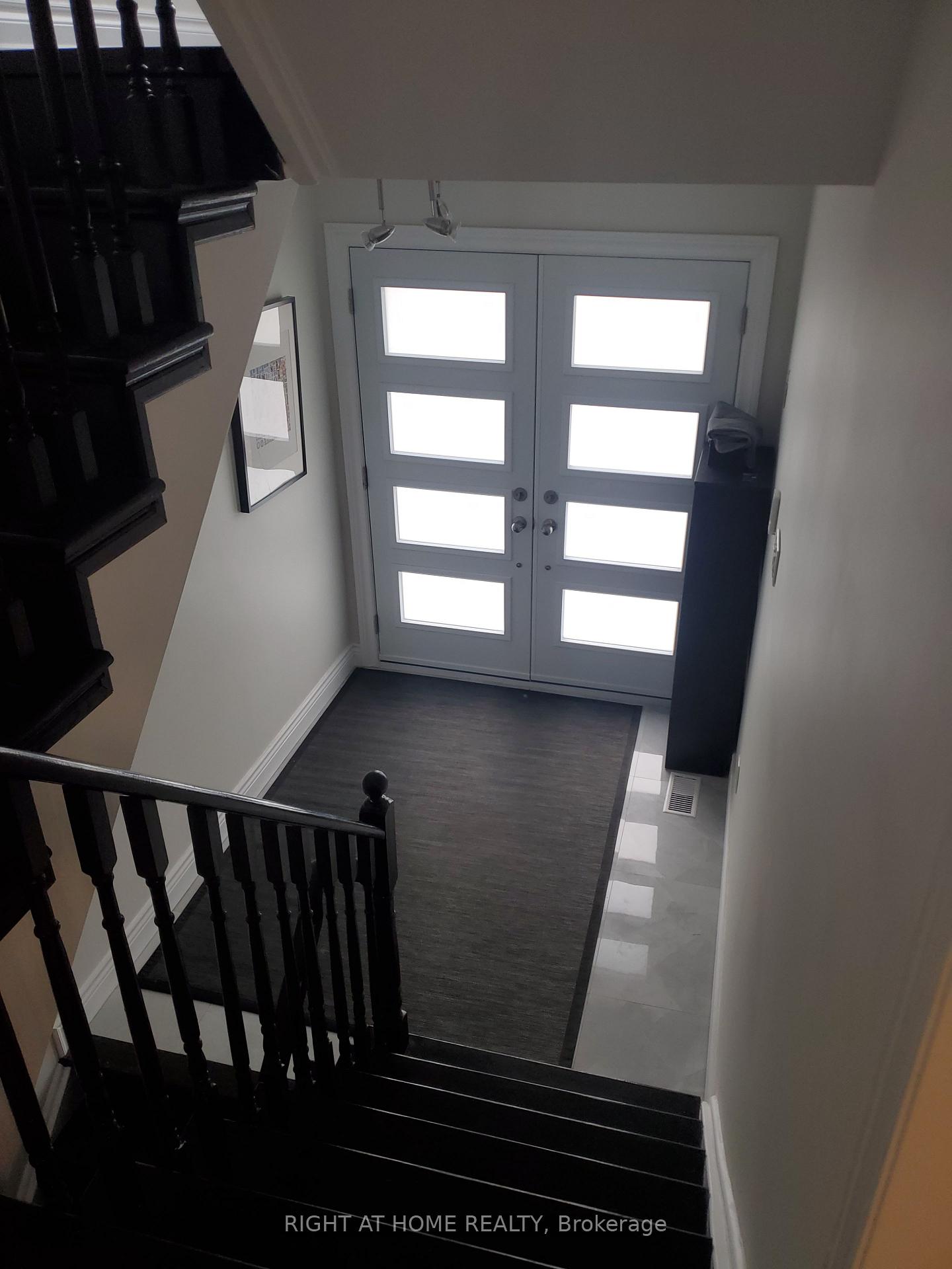 Photo 23 of 59 Sassafras Circle, Vaughan, Patterson — HOMEH