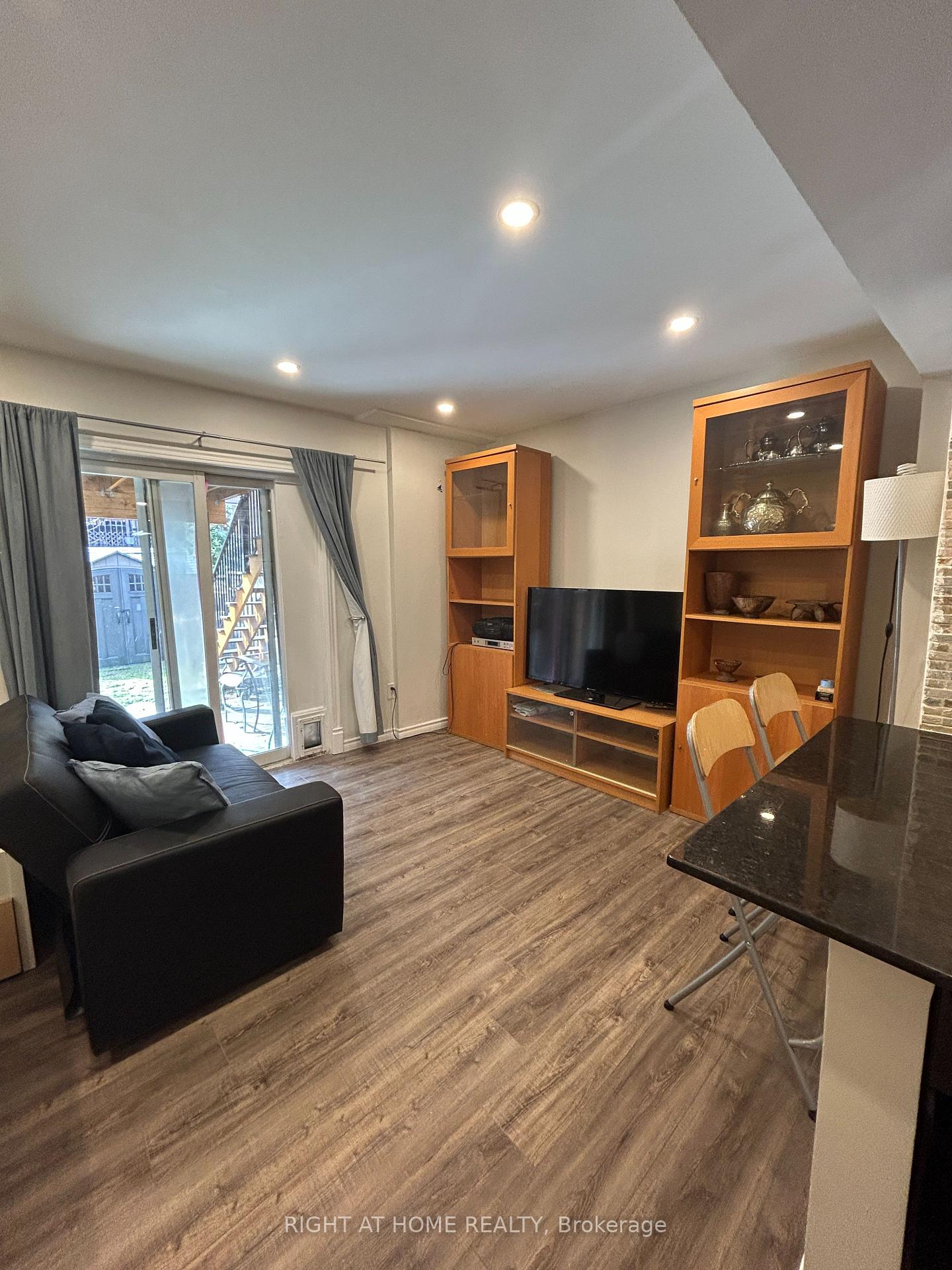 Photo 26 of 59 Sassafras Circle, Vaughan, Patterson — HOMEH