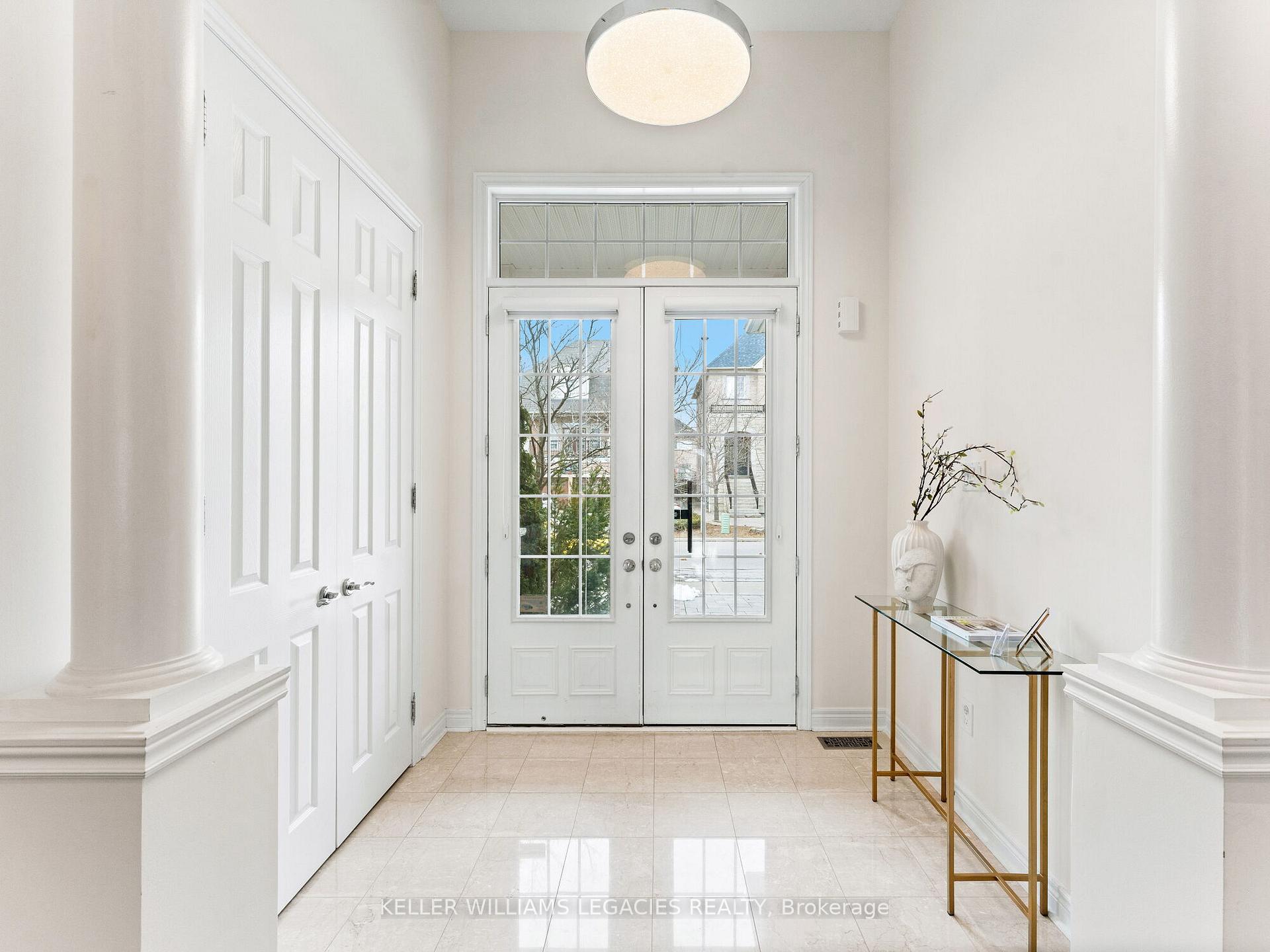 Photo 5 of 31 Chayna Crescent, Vaughan, Patterson — HOMEH