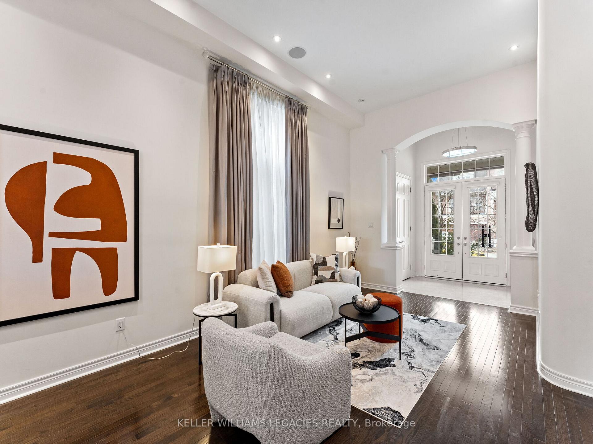 Photo 6 of 31 Chayna Crescent, Vaughan, Patterson — HOMEH