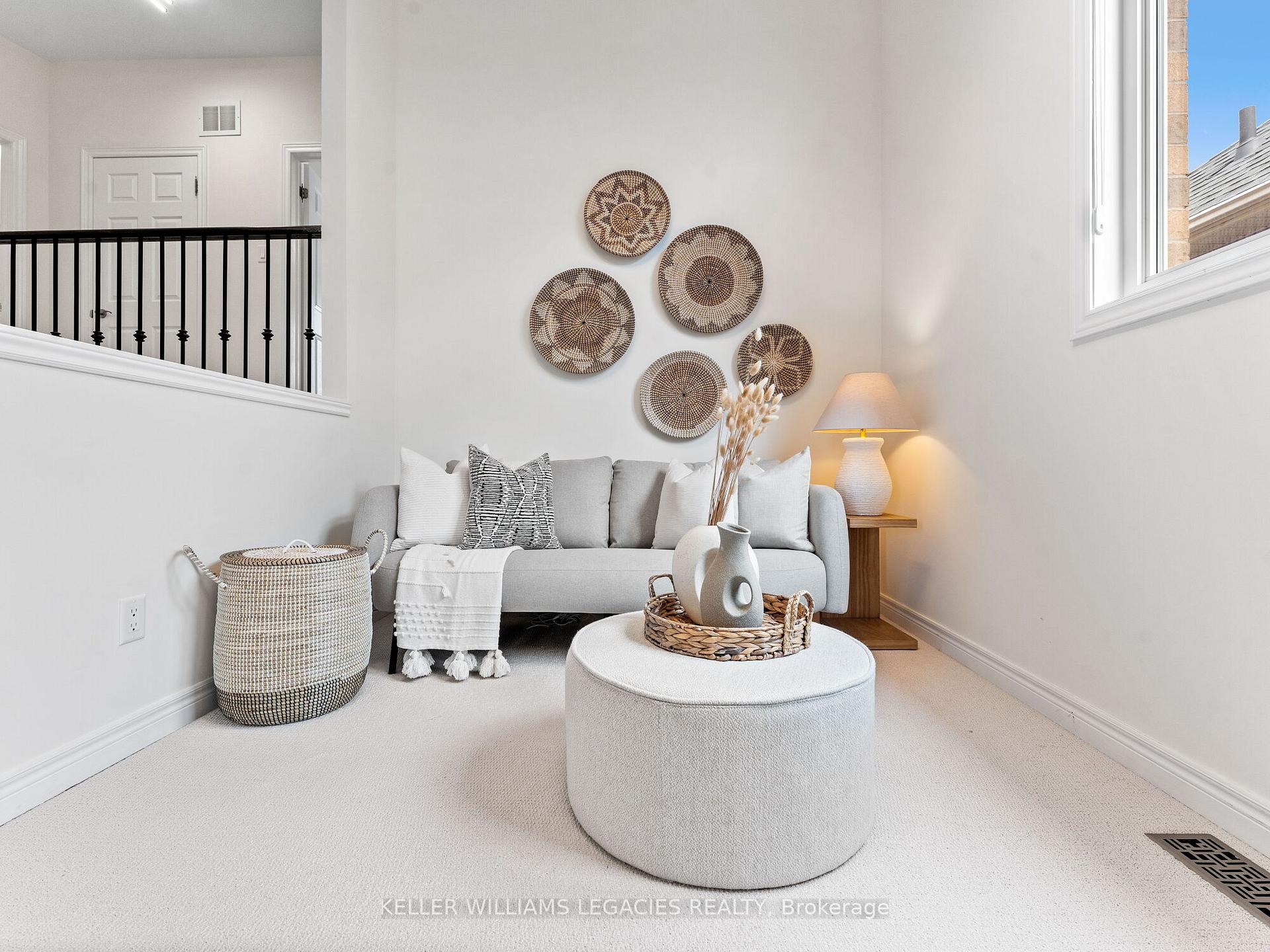 Photo 26 of 31 Chayna Crescent, Vaughan, Patterson — HOMEH