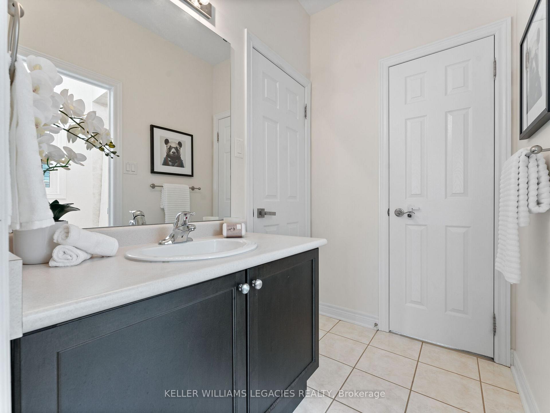 Photo 29 of 31 Chayna Crescent, Vaughan, Patterson — HOMEH