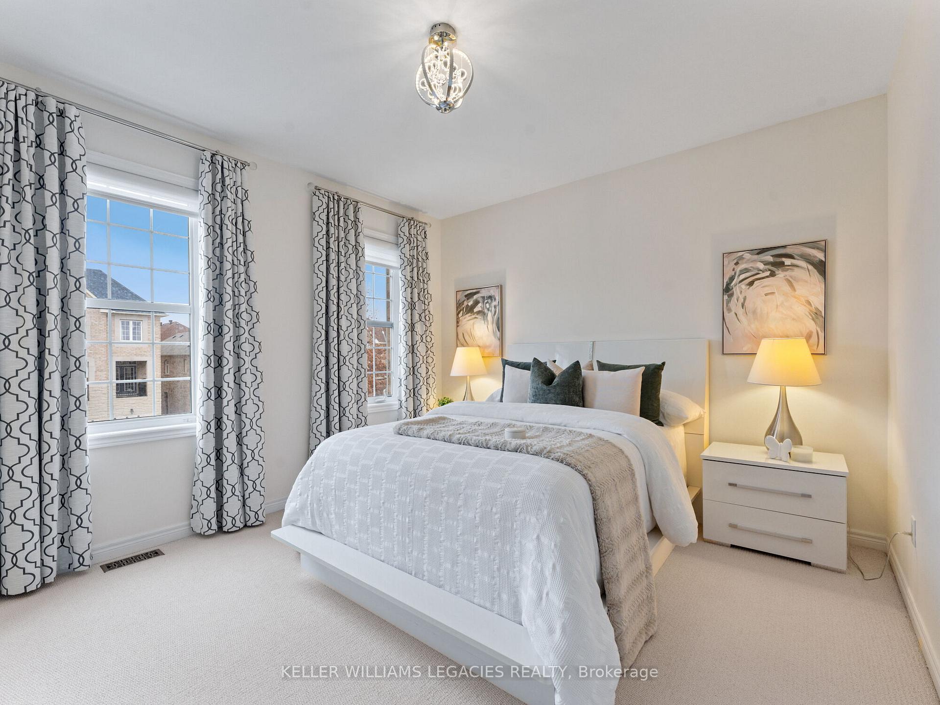 Photo 32 of 31 Chayna Crescent, Vaughan, Patterson — HOMEH