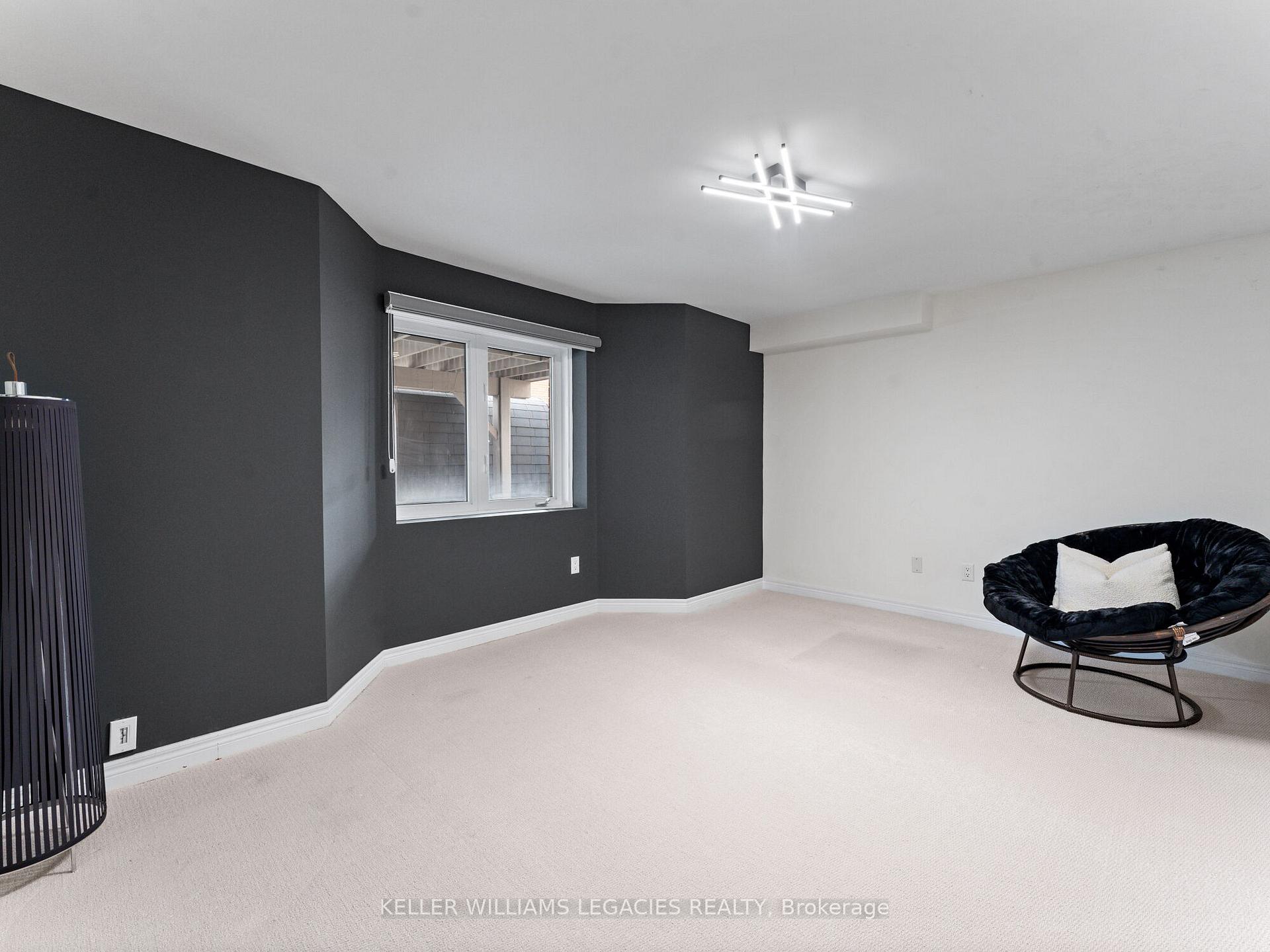 Photo 41 of 31 Chayna Crescent, Vaughan, Patterson — HOMEH