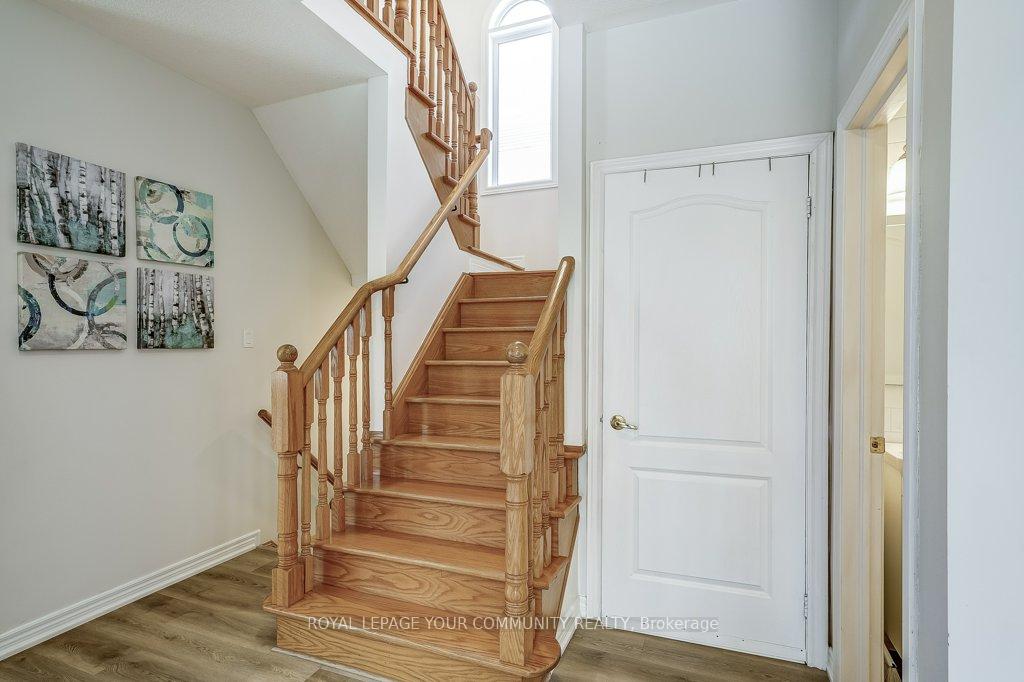 Photo 13 of 81 Logwood Drive, Vaughan, Maple — HOMEH