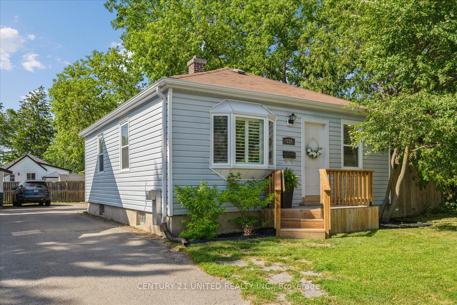 Photo 2 of 532 Hamilton Street, Peterborough, Otonabee Ward 1 — HOMEH
