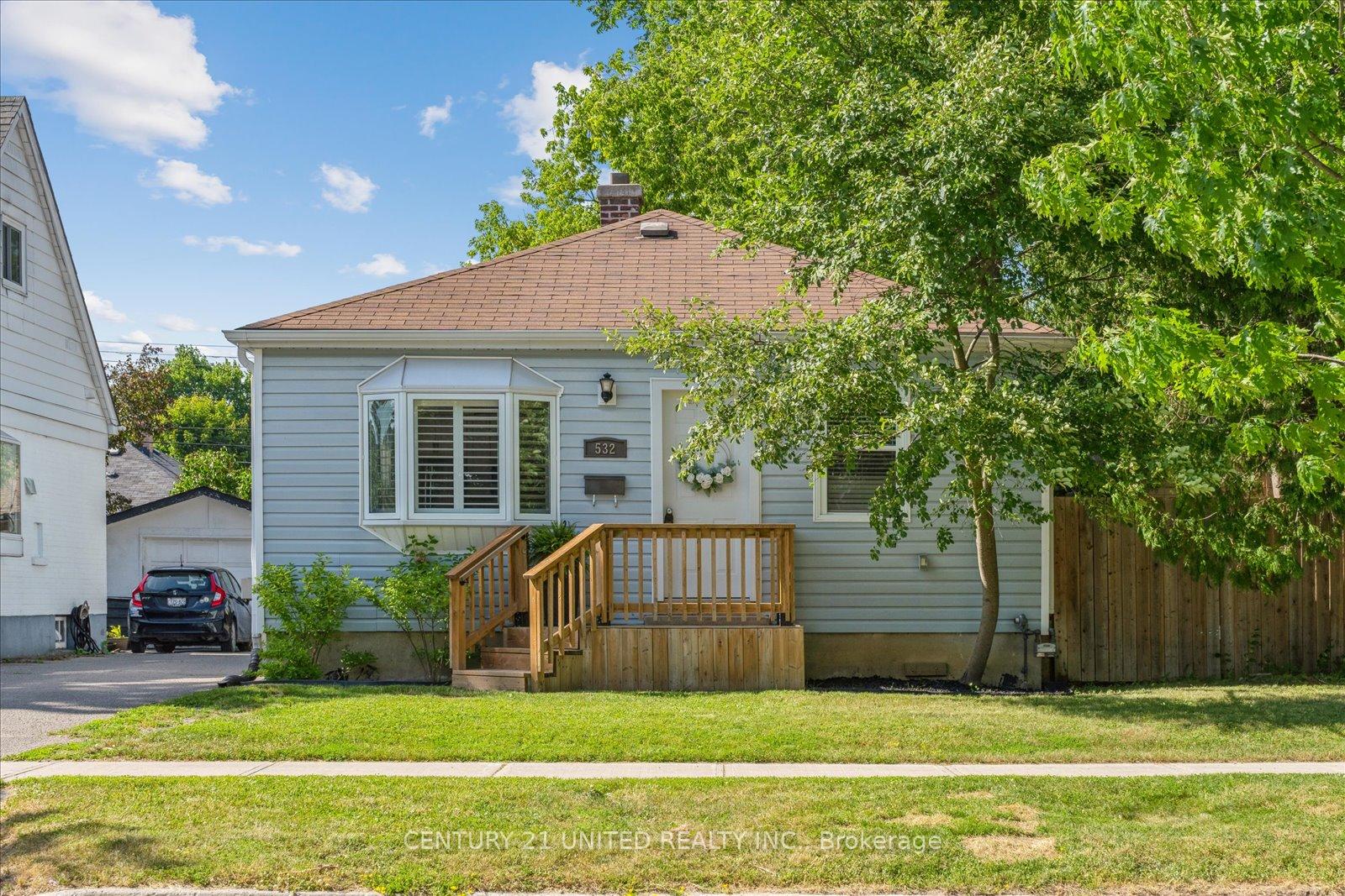 Photo 3 of 532 Hamilton Street, Peterborough, Otonabee Ward 1 — HOMEH