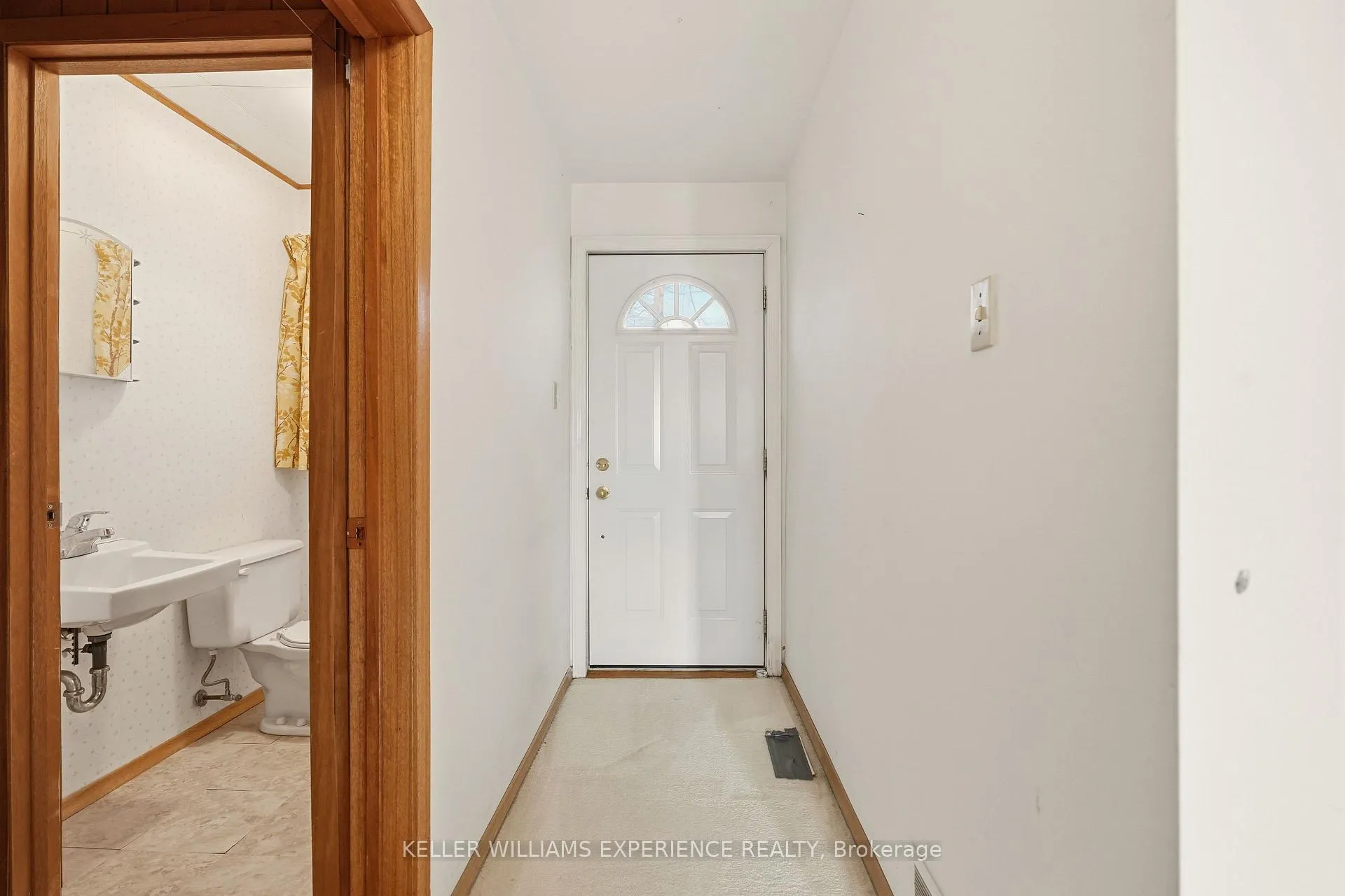 Photo 28 of 48 Cundles Road E, Barrie, Cundles East — HOMEH