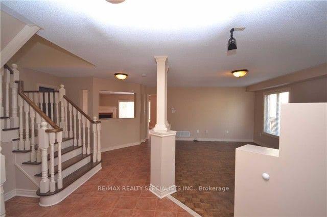 Photo 2 of 79 Gray Park Drive, Caledon, Bolton West — HOMEH